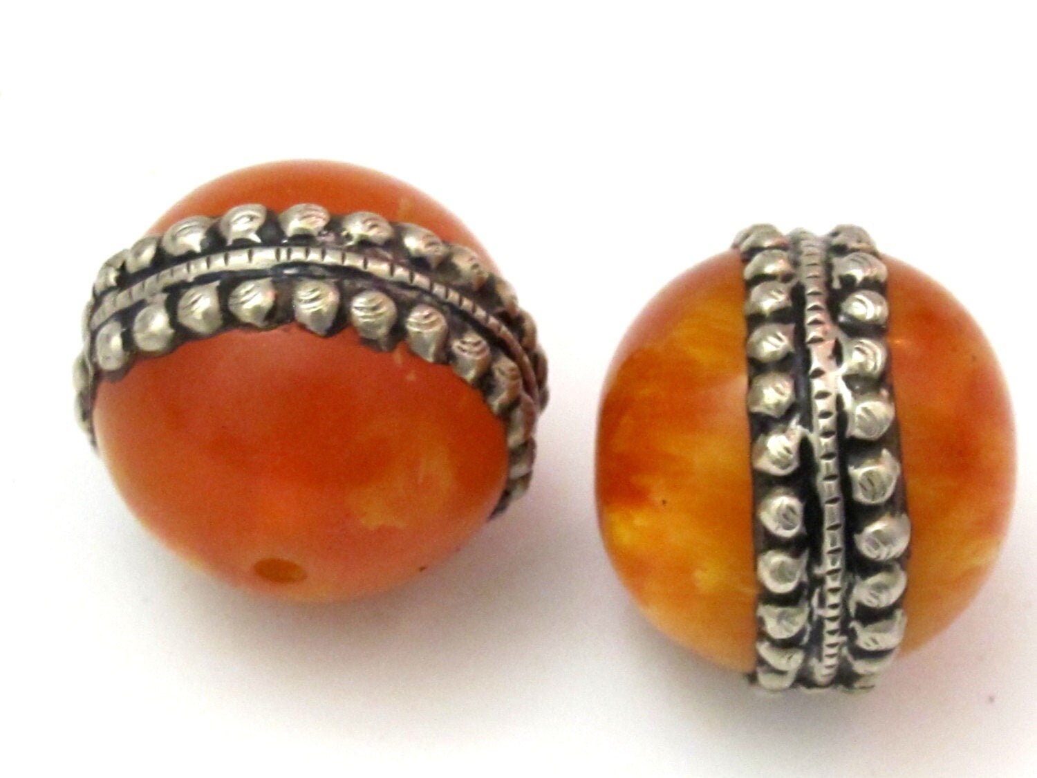 1 BEAD - Large Tibetan silver encased thick honey copal Resin focal pendant bead - BD615A
