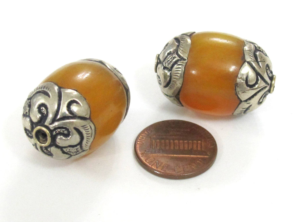 1 BEAD - Beautiful Thick Tibetan copal resin silver color capped bead from Nepal - BD984