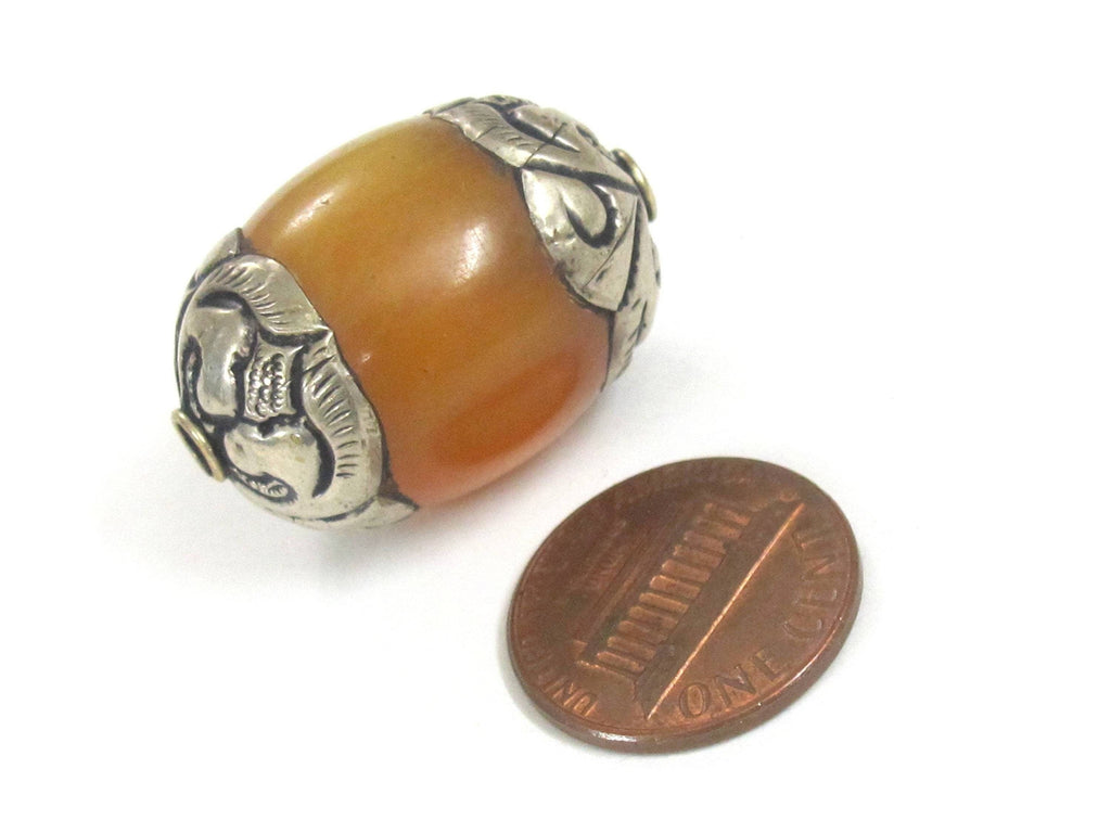 1 BEAD - Beautiful Thick Tibetan copal resin silver color capped bead from Nepal - BD984
