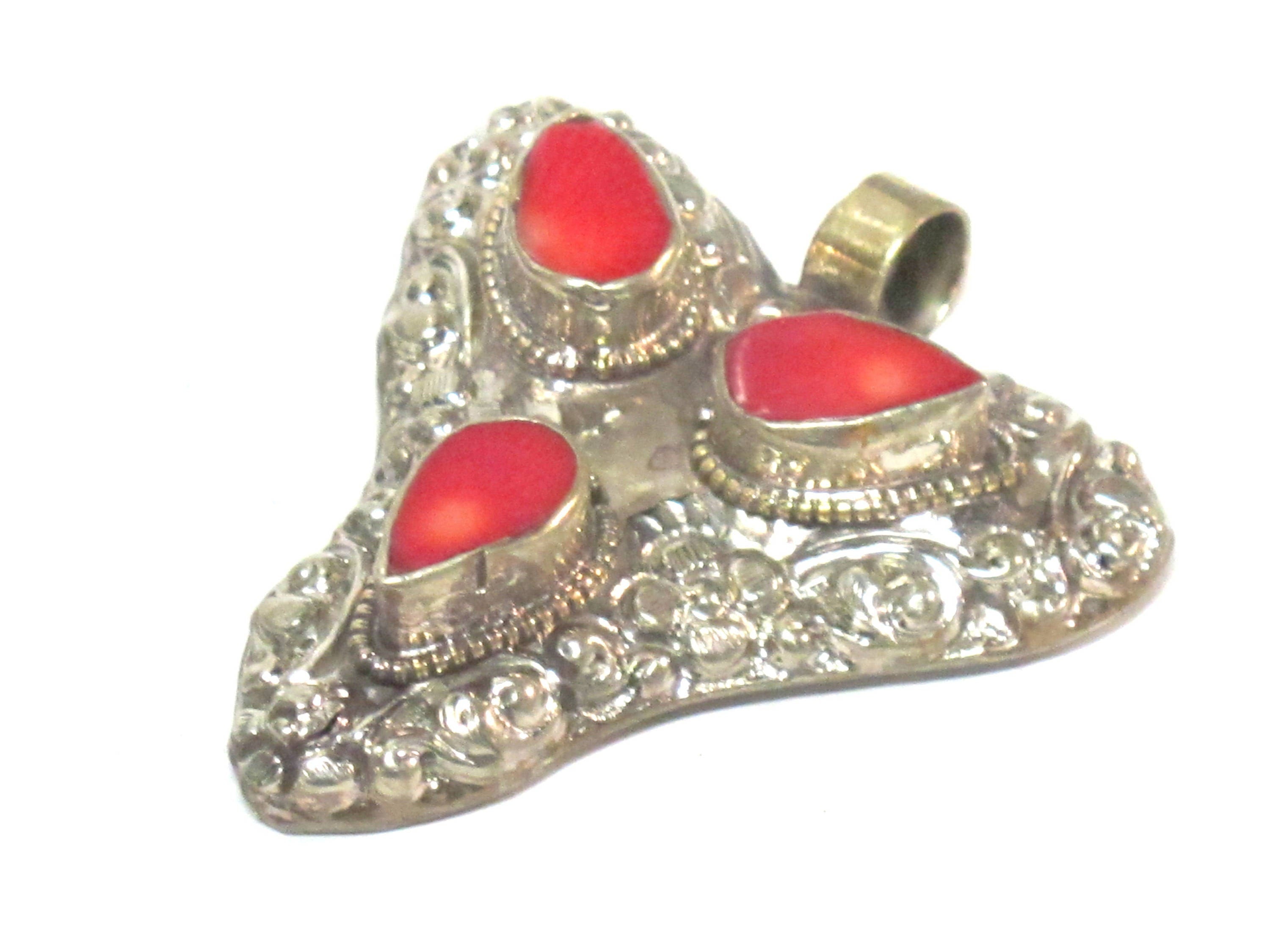 1 Pendant - Ethnic Tibetan triangular arrowhead shape coral inlaid pendant from Nepal with floral fish carving on reverse side - PM585B