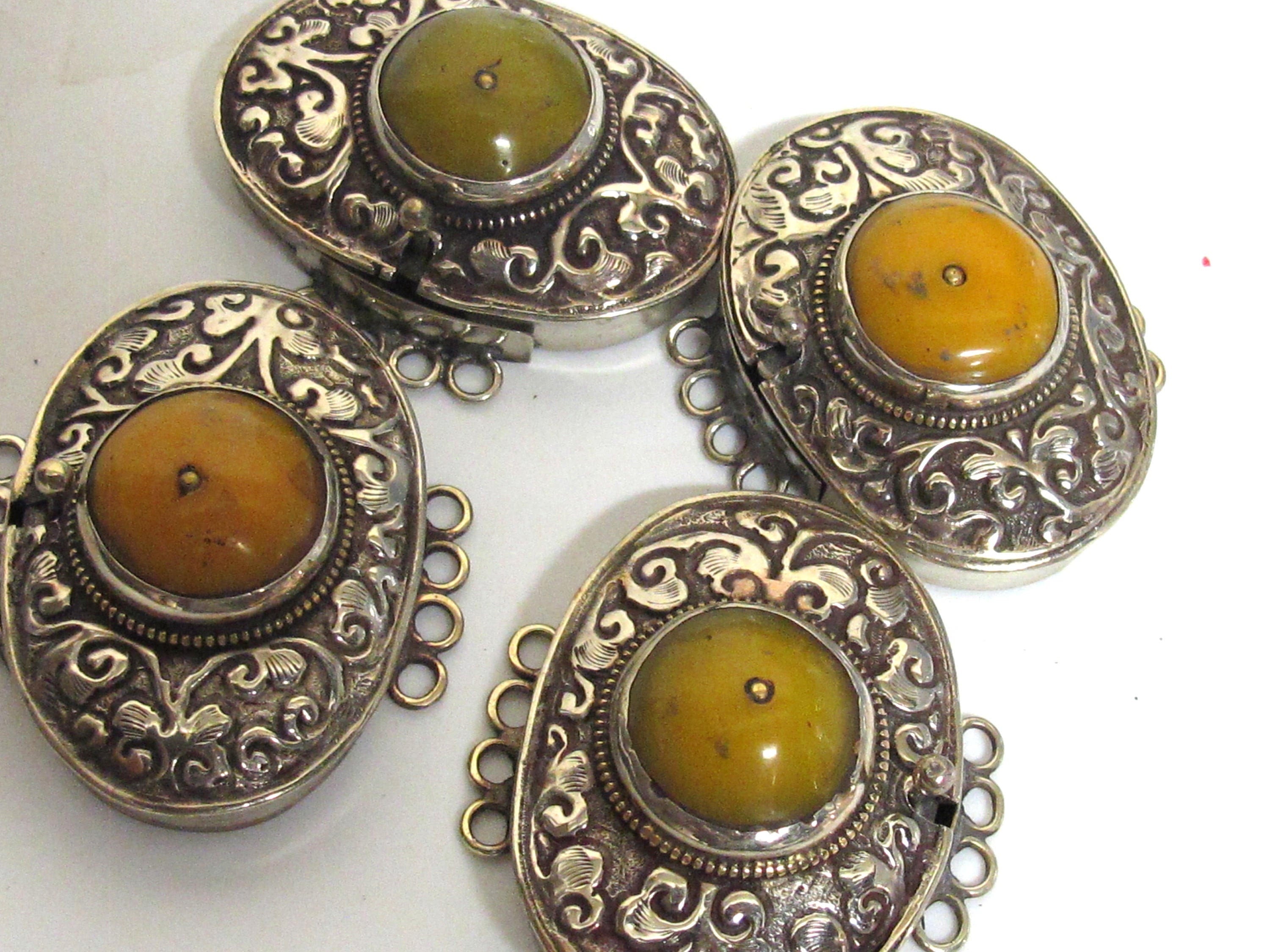 1 clasp - Large size ethnic Tibetan silver copal resin inlaid statement box clasp pendant from Nepal - LN038