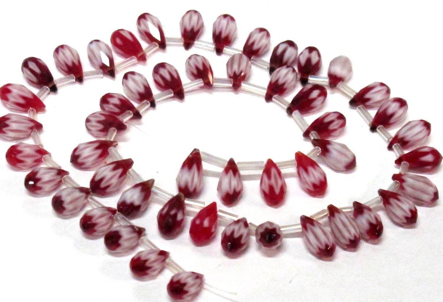 10 beads - Faceted teardrop shape Red color chevron design shiny crystal glass beads - AB059sa