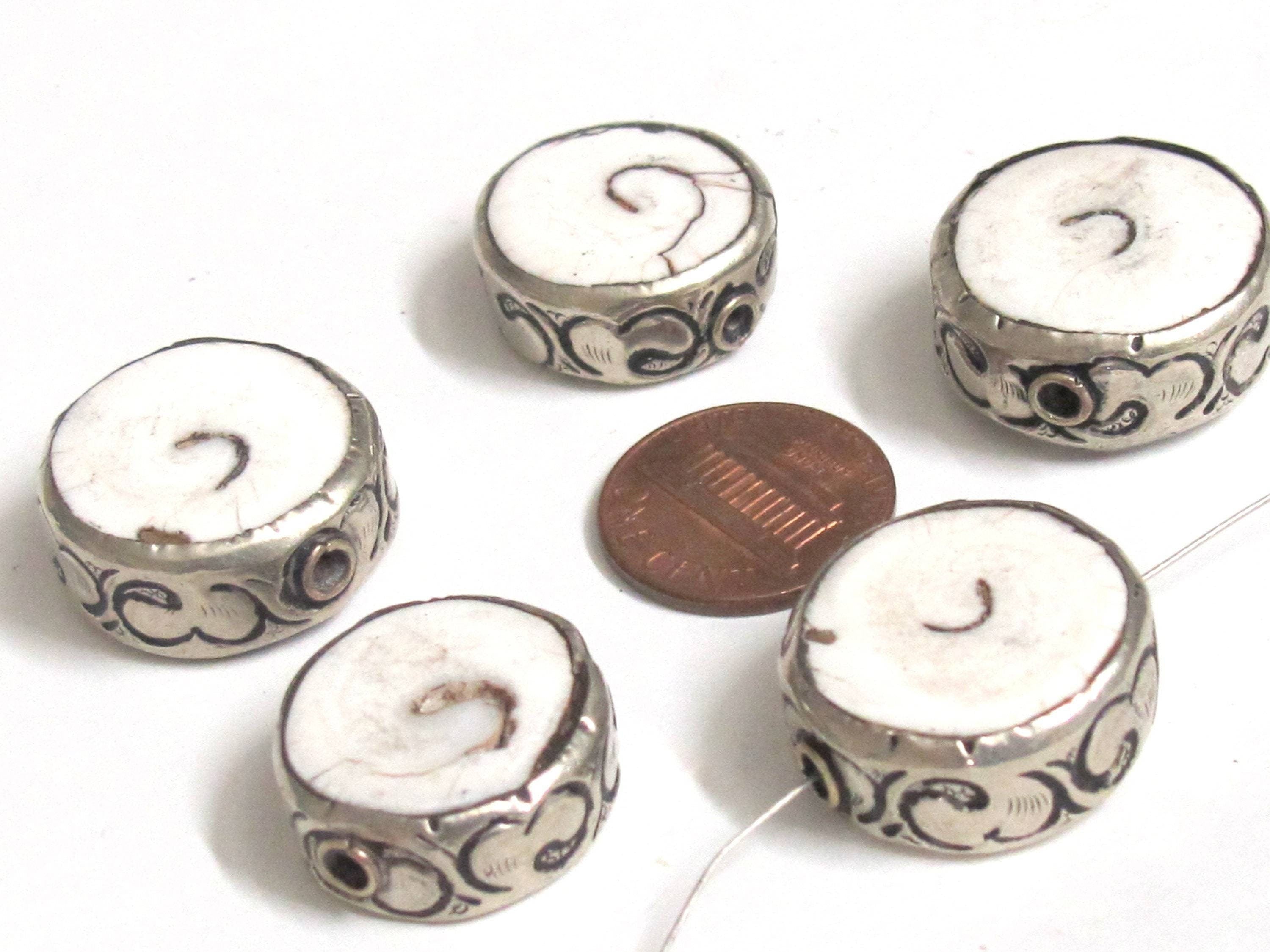 1 Bead - Ethnic nepal beads naga conch shell beads Tibetan beads silver color encased tribal naga conch shell bead 19-22 mm - CH074