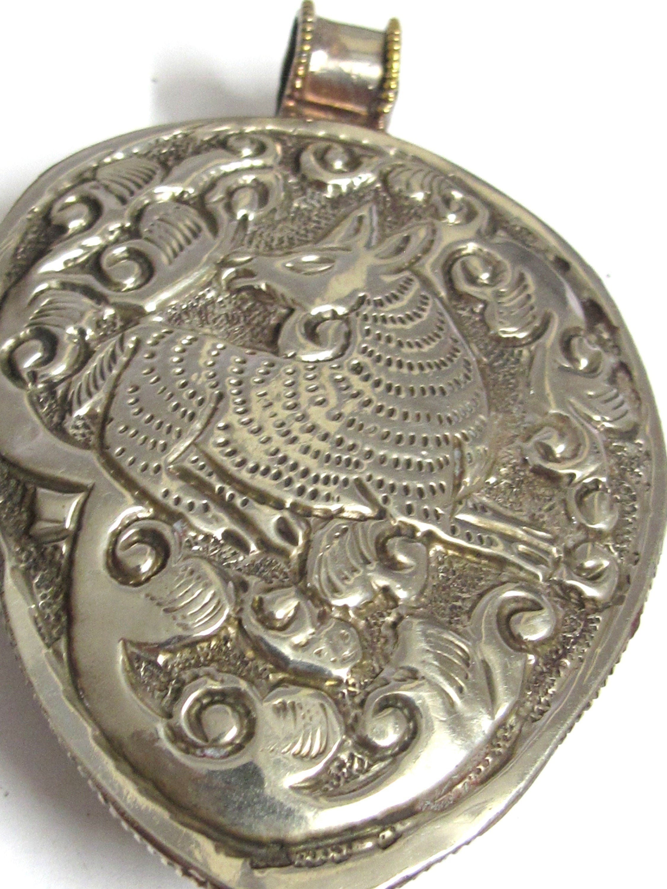 Tibetan dragon symbol conch shell pendant Large heavy bold unique jewelry pendant with tibetan dragon design reverse side deer - PM458K