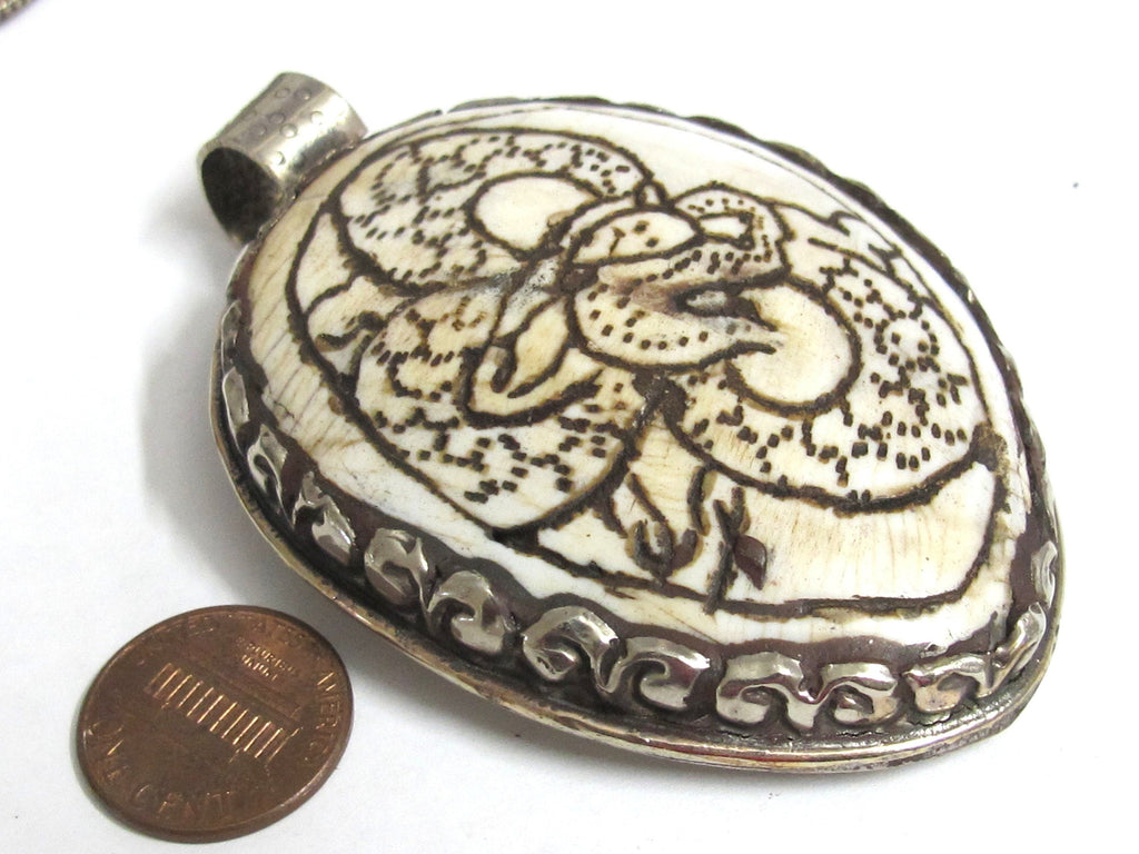 OOAK Tibetan dragon carved conch shell pendant Large heavy bold unique jewelry pendant with tibetan dragon carving Nepal pendants - PM458G