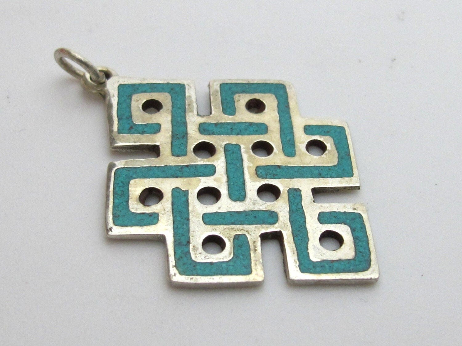 1 PENDANT - Tibetan Turquoise Inlaid endless knot pendant from Nepal - CP020A