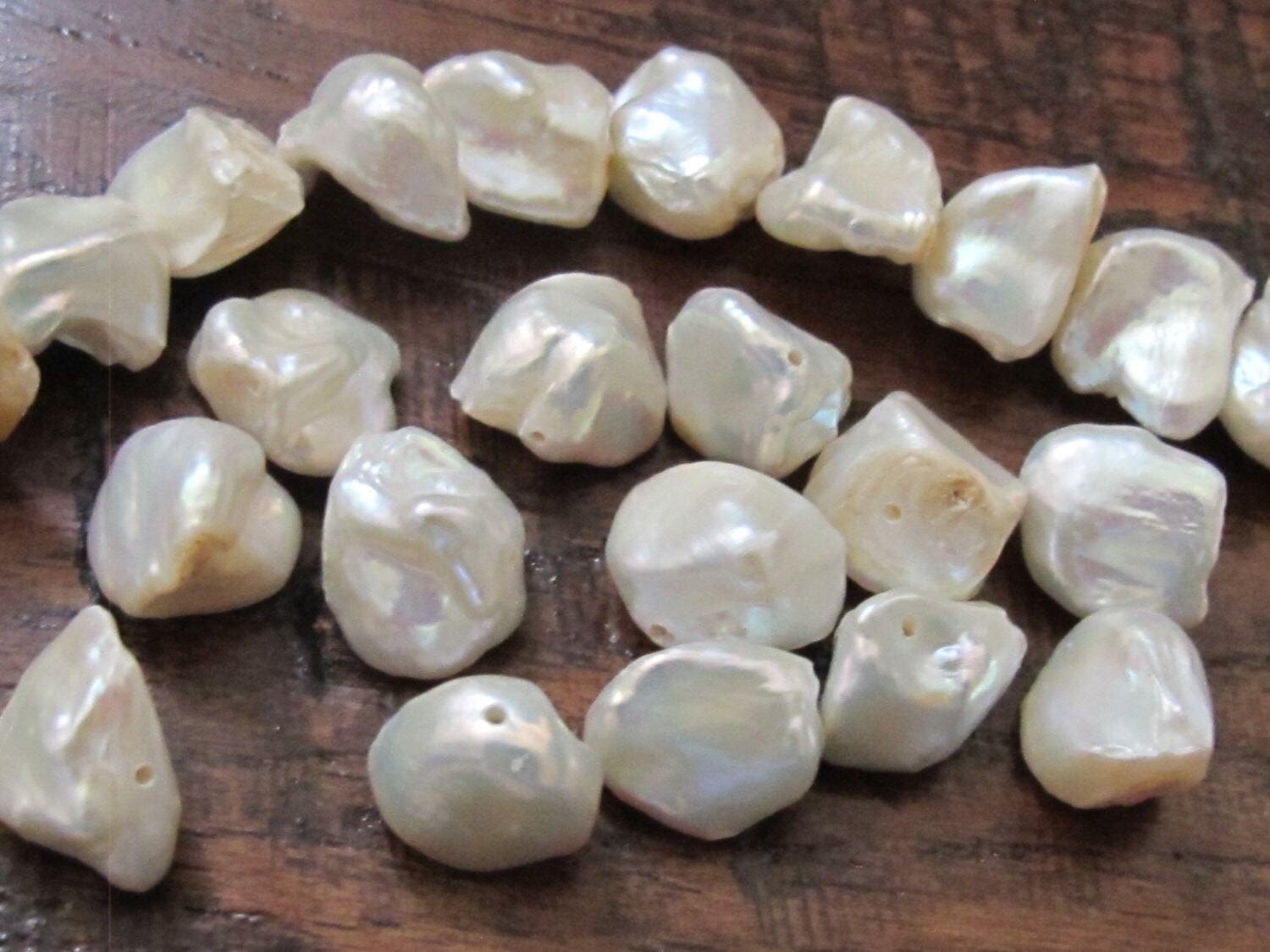 20 BEADS - Natural freshwater cultured pearl nugget beads - PL019