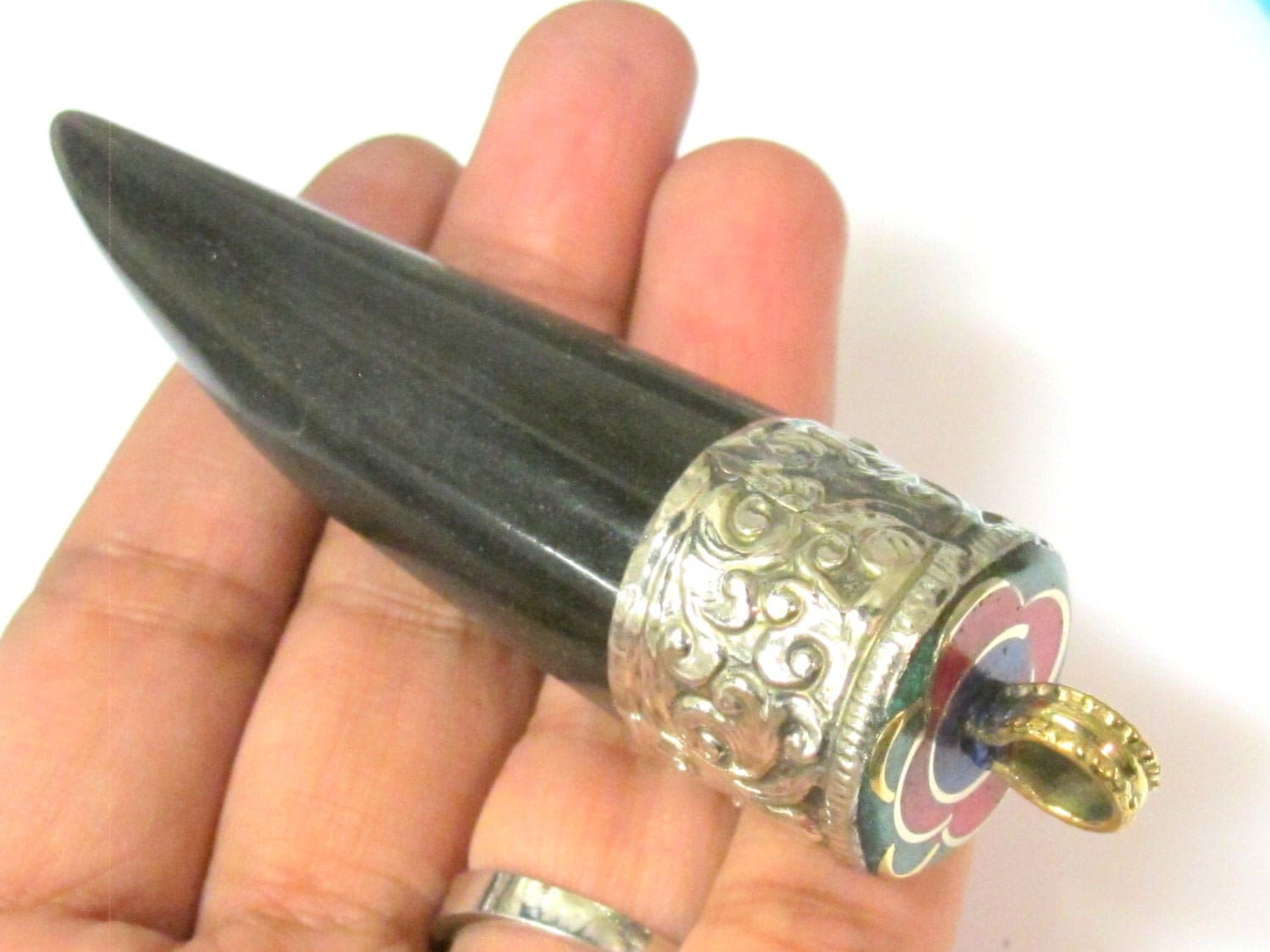 1 Pendant - Long tibetan silver capped tribal design buffalo horn pendant - PM532