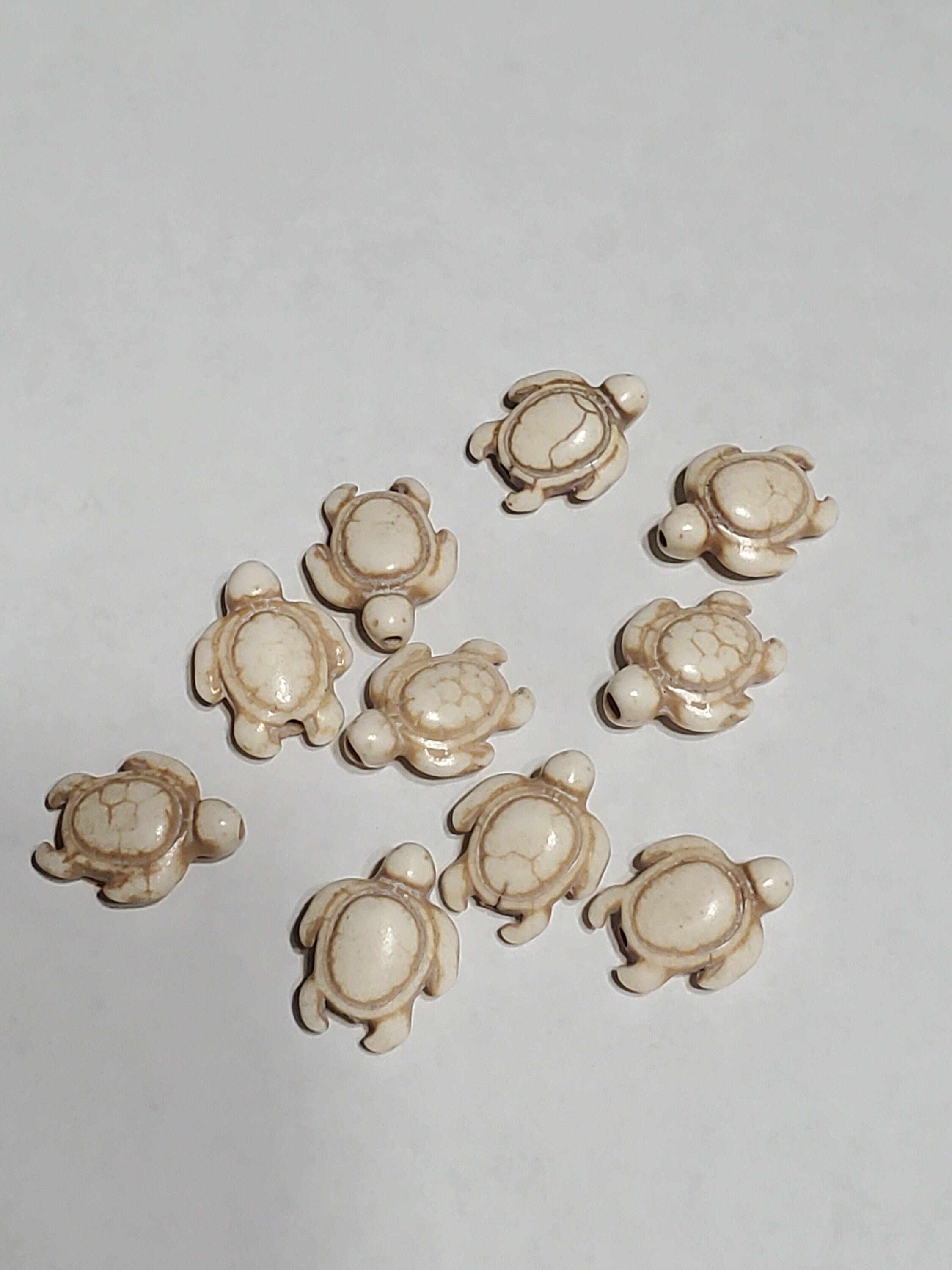 4 Beads-Howlite color Carved Turtle charm beads - GM179