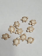 4 Beads-Howlite color Carved Turtle charm beads - GM179