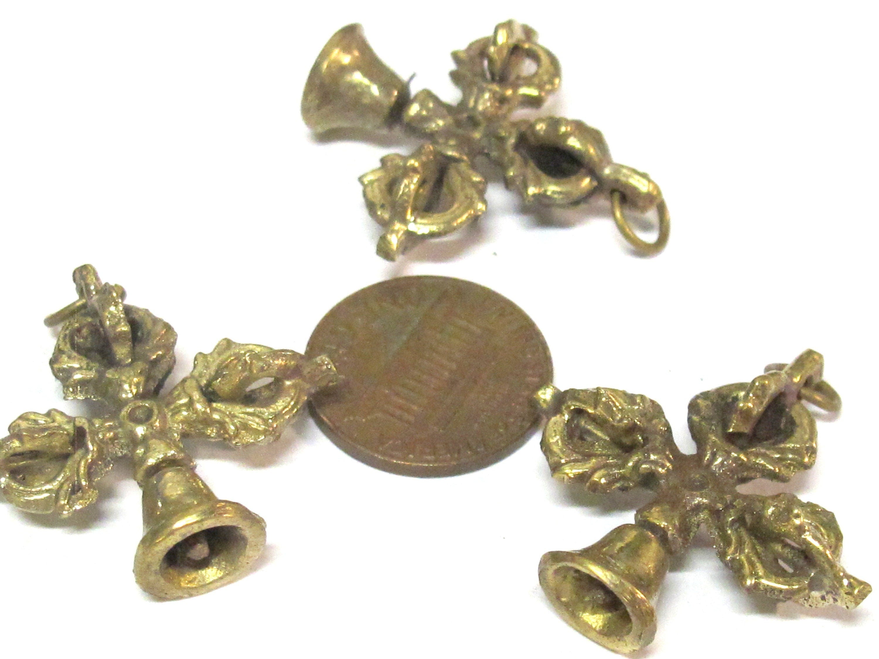 1 Pendant - Ethnic small medium size Tibetan Dorje solid brass pendant from Nepal - CP136