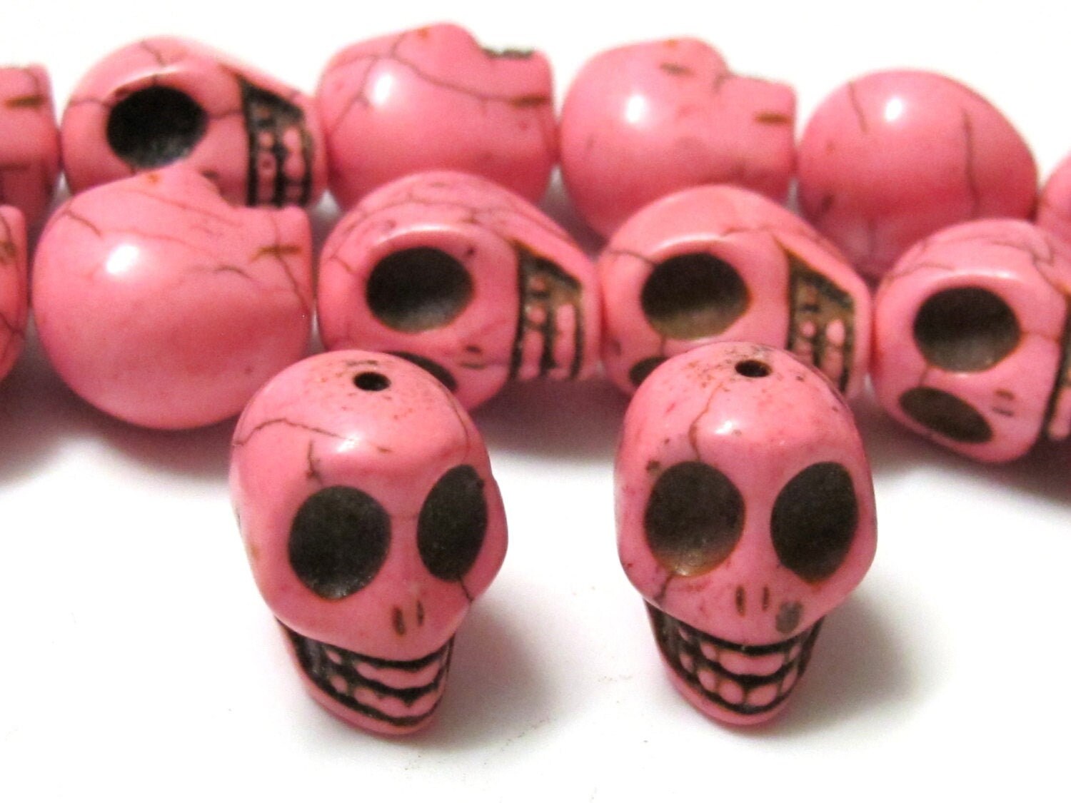 17 mm Large Pink skull beads - 2 pieces - GM193
