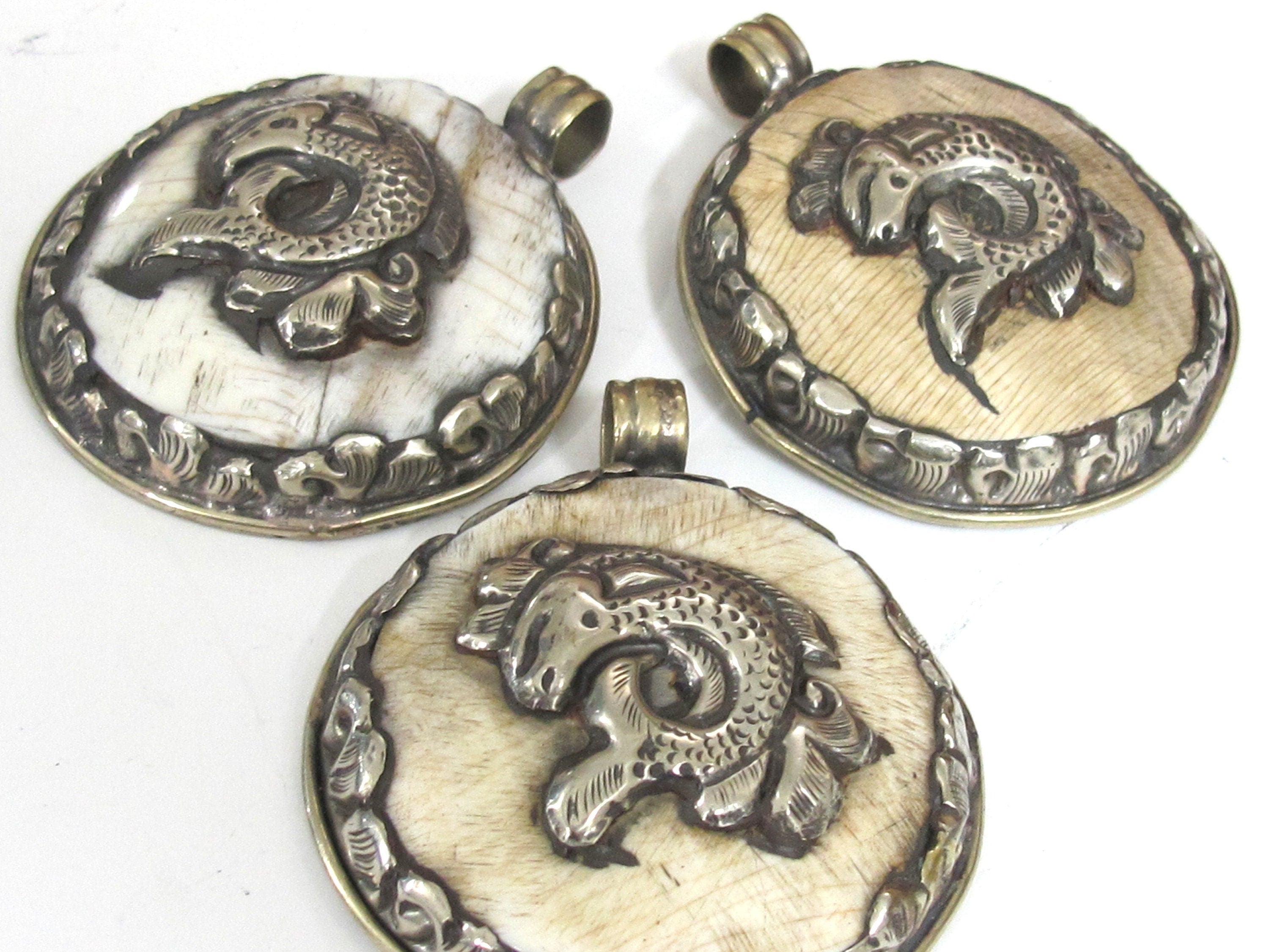 1 pendant - Large Ethnic Tibetan Nepal antiqued finish naga conch shell pendant with fish design - PM547H