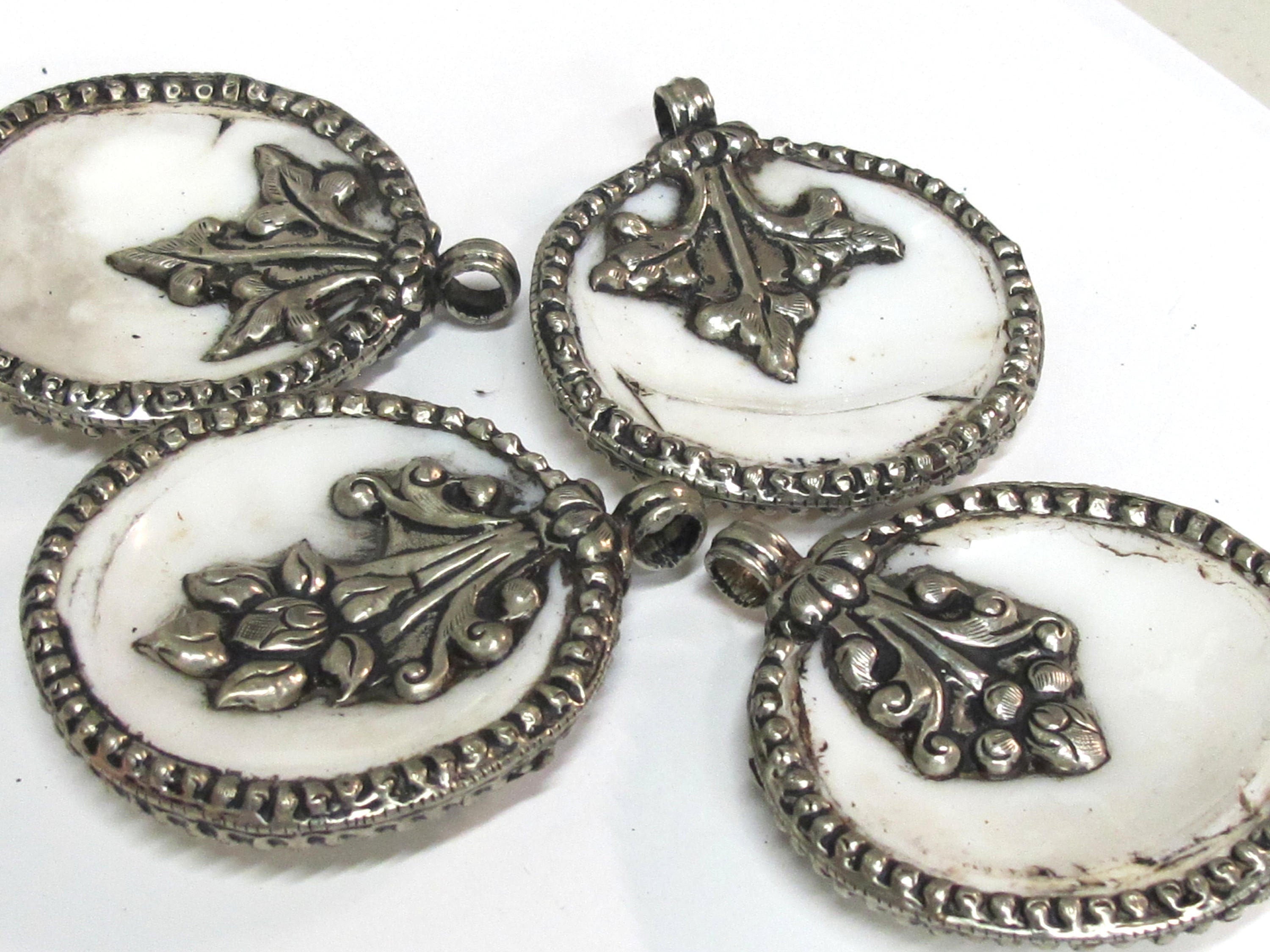 1 pendant - Large bold Tibetan Silver Repousse tribal naga conch shell pendant with tibetan dragon carving - PM492B