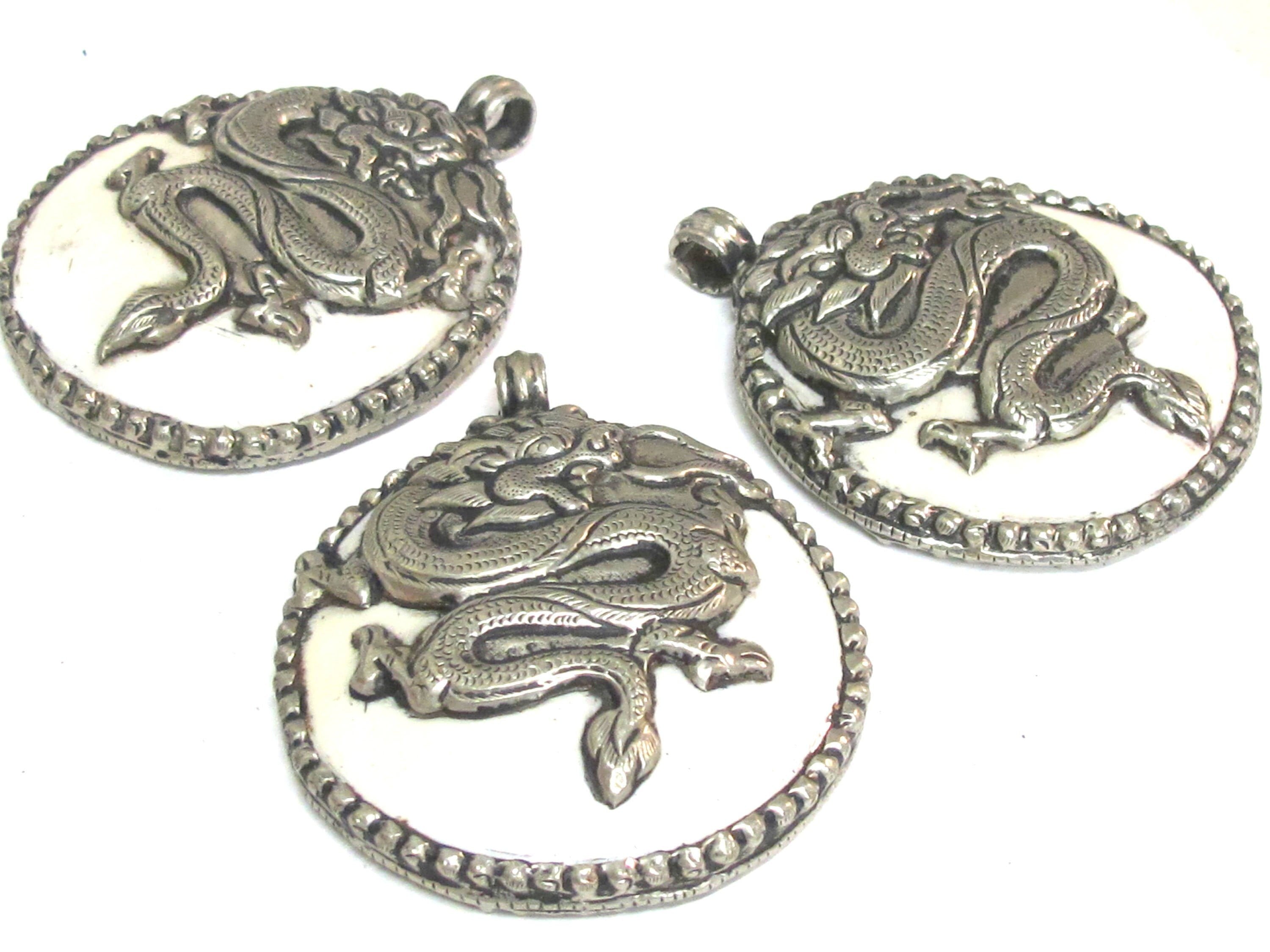 1 pendant - Large bold Tibetan Silver Repousse tribal naga conch shell pendant with tibetan dragon carving - PM492B