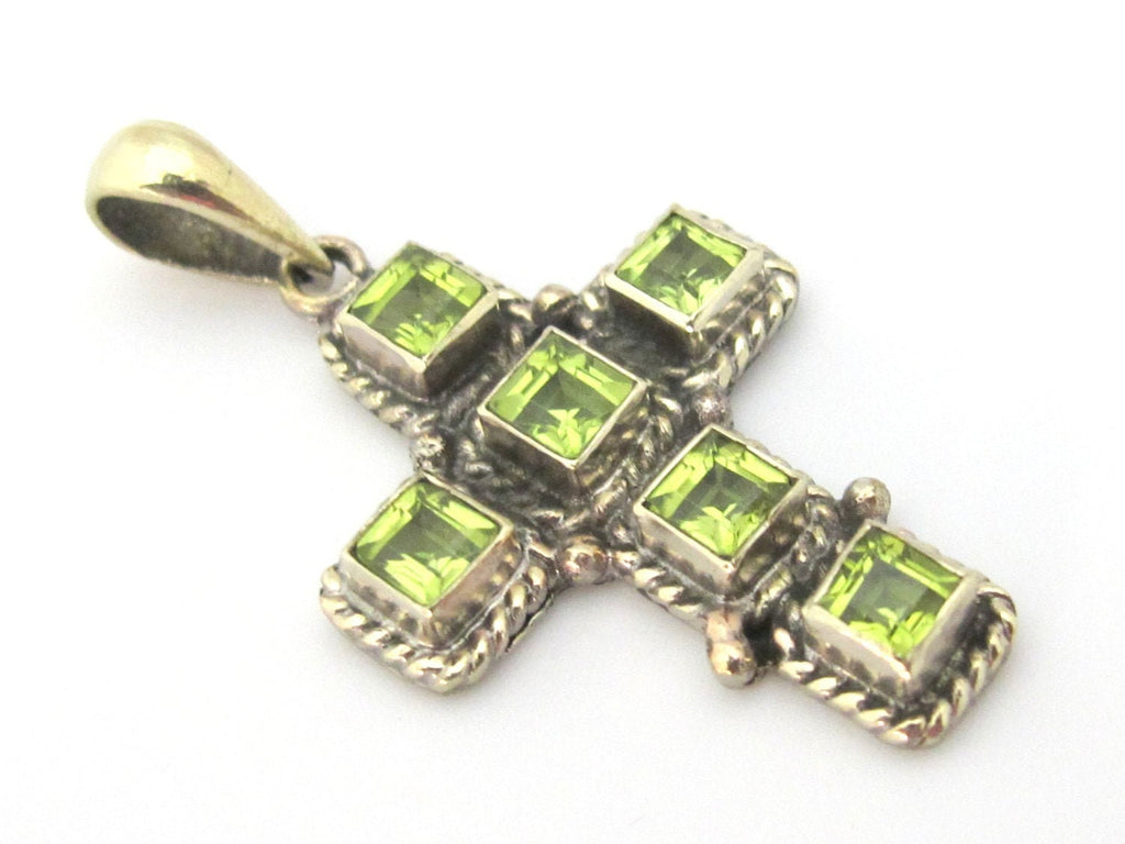 1 Pendant - Tibetan silver faceted green peridot gemstone cross pendant from Nepal - PM446B