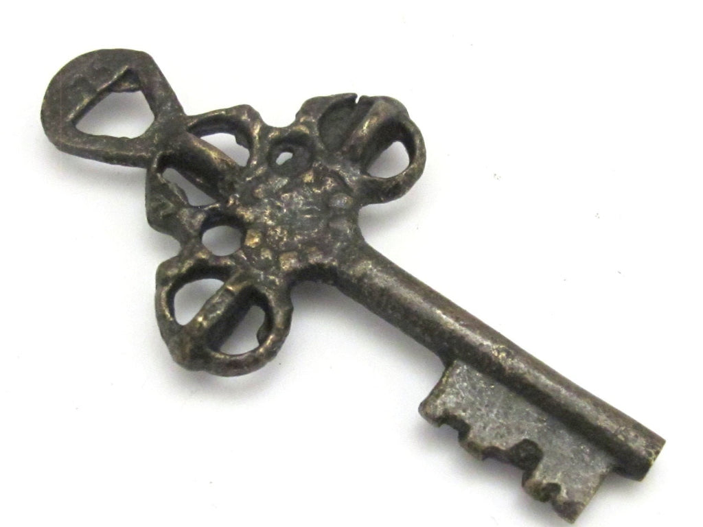 1 Pendant - Large antiqued finish Brass Key pendant - CP060