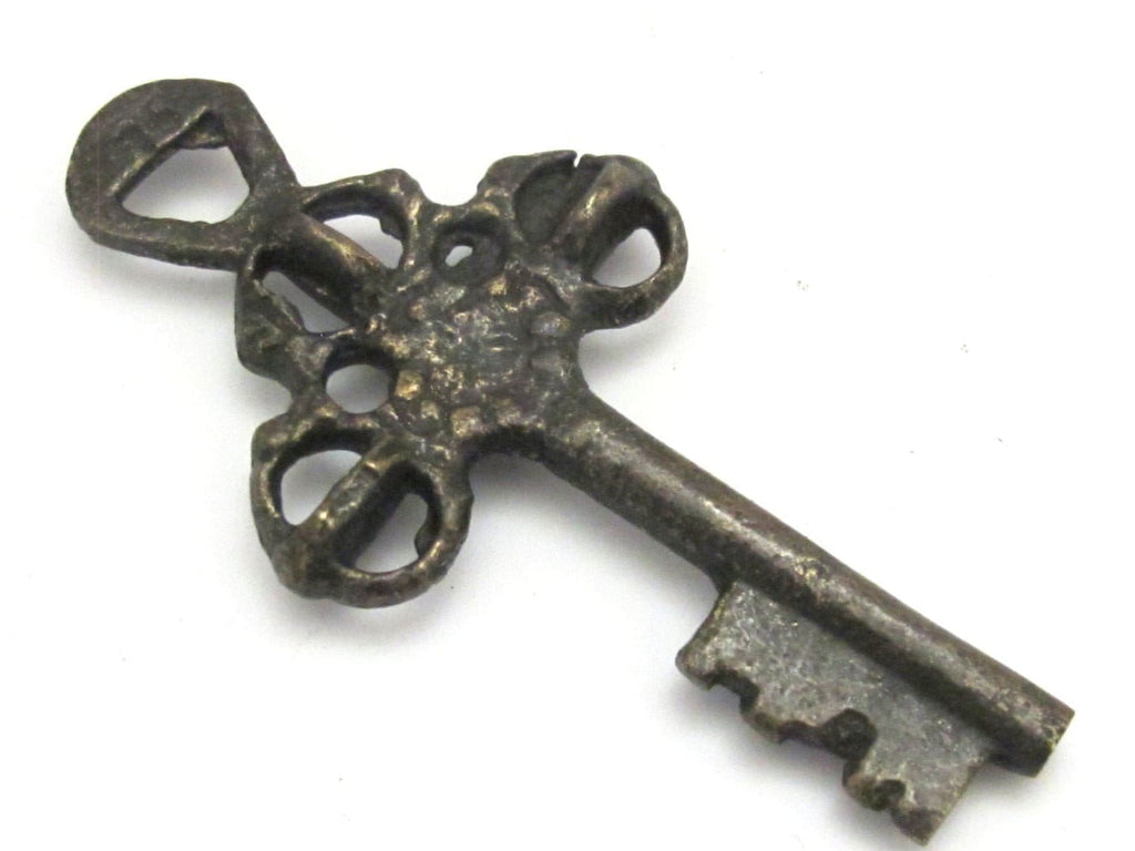 1 Pendant - Large antiqued finish Brass Key pendant - CP060