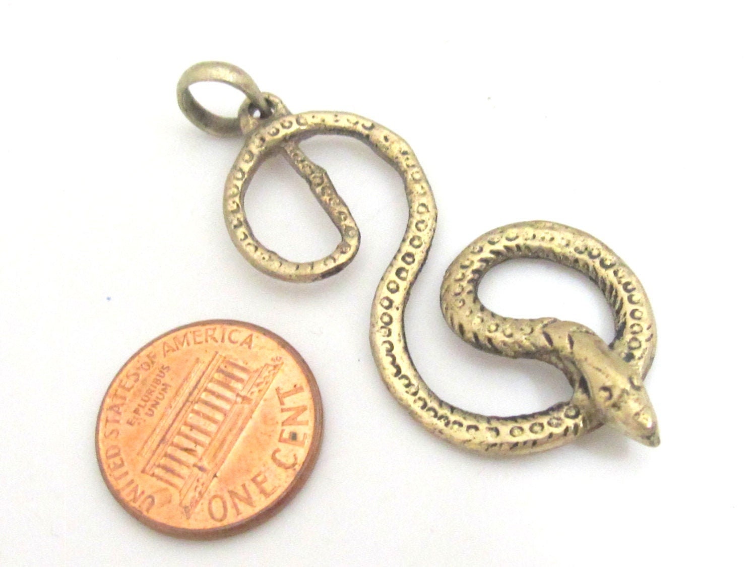 Light weight tibetan silver plated figure of 8 coiled Snake pendant - PM356