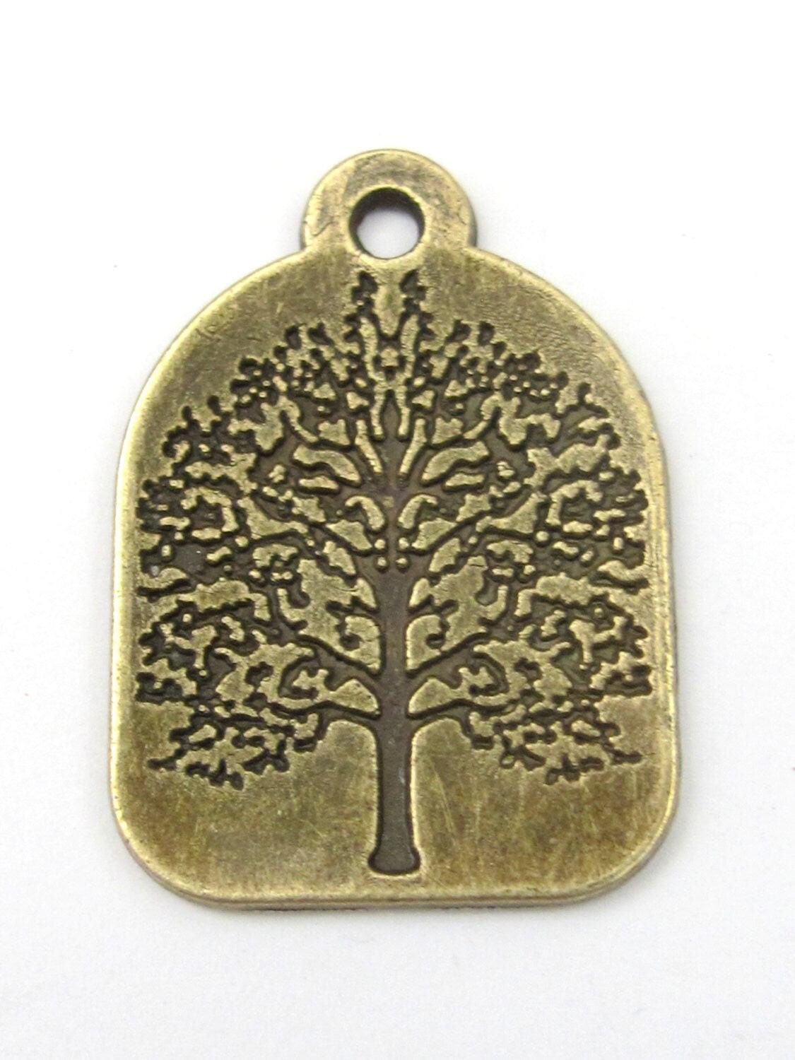 4 pieces - Antiqued Brass color Tree of life charm pendants 31mm x 22mm - CM021