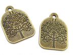 4 pieces - Antiqued Brass color Tree of life charm pendants 31mm x 22mm - CM021