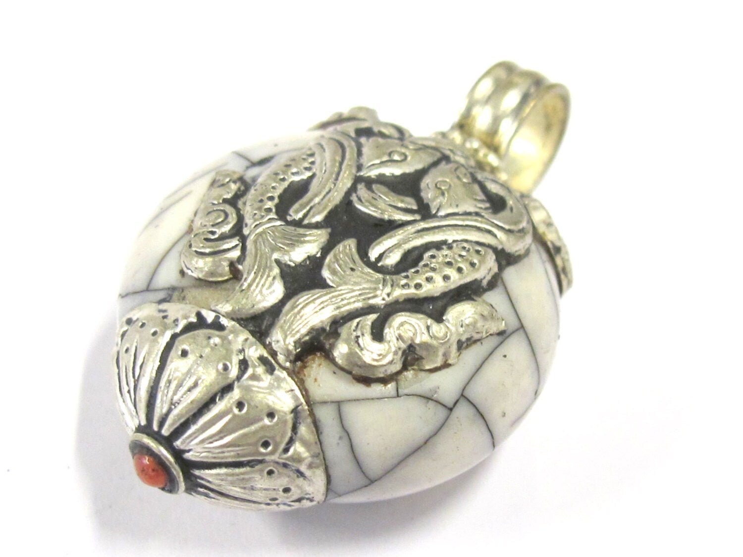 1 Pendant - Reversible Tibetan silver double fish symbol white crackle resin pendant from Nepal - PM399