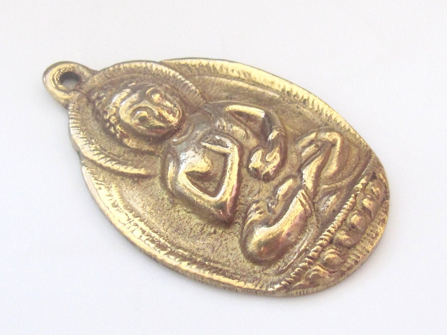 Tibetan Brass Buddha pendant large big oval shape tibetan Nepal Buddha meditation jewelry making supply pendant buddah solid brass CP025