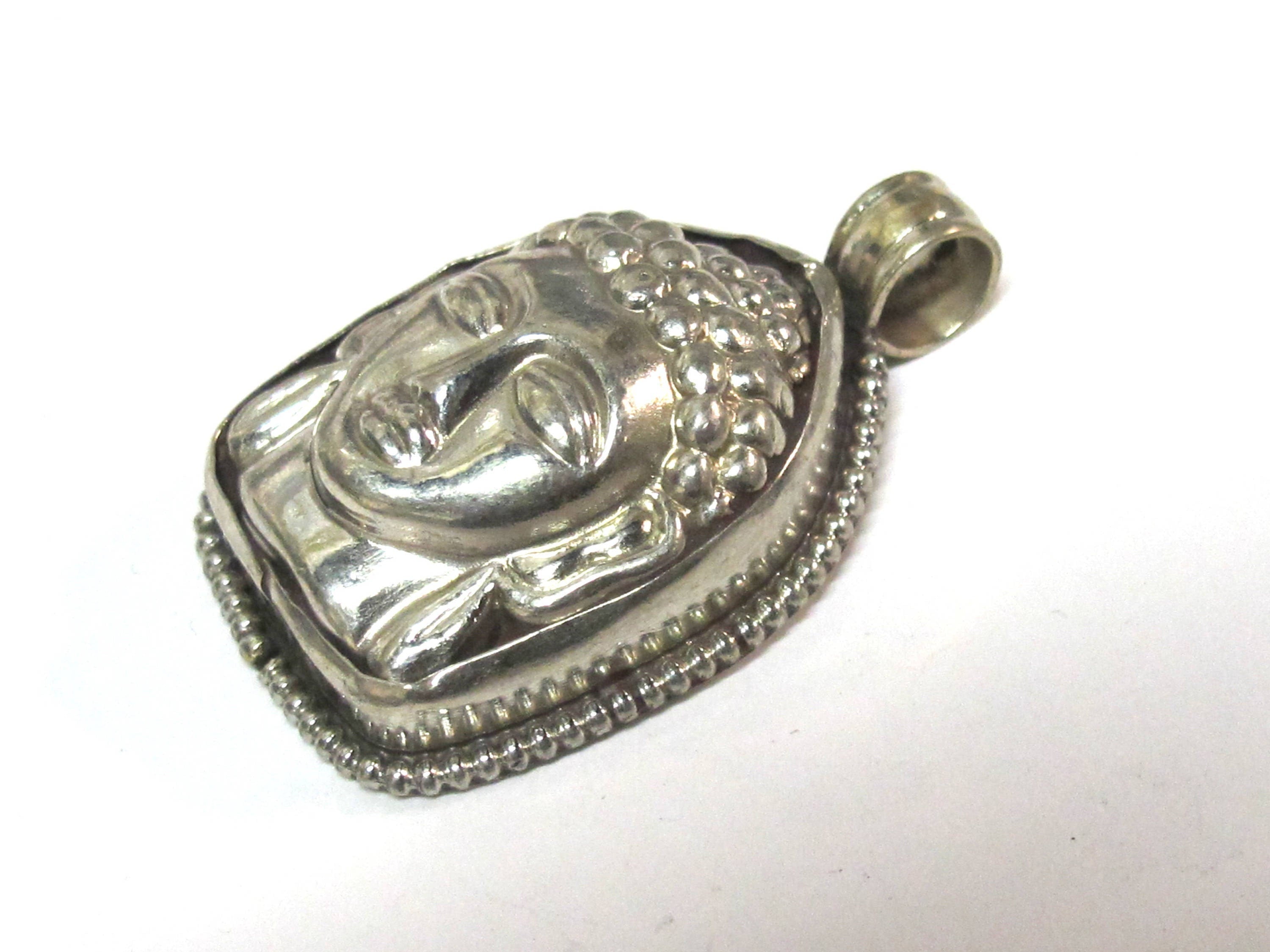 1 pendant- Tibetan silver color Buddha face pendant reverse side floral carving from Nepal -PM597A