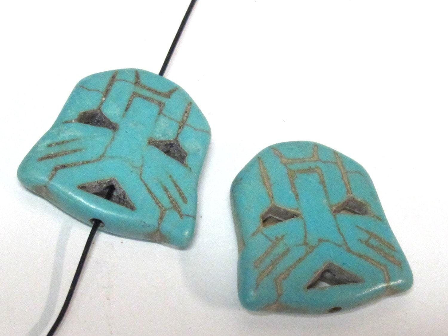2 Beads - Blue color howlite tribal skull head shape bead - BD003B