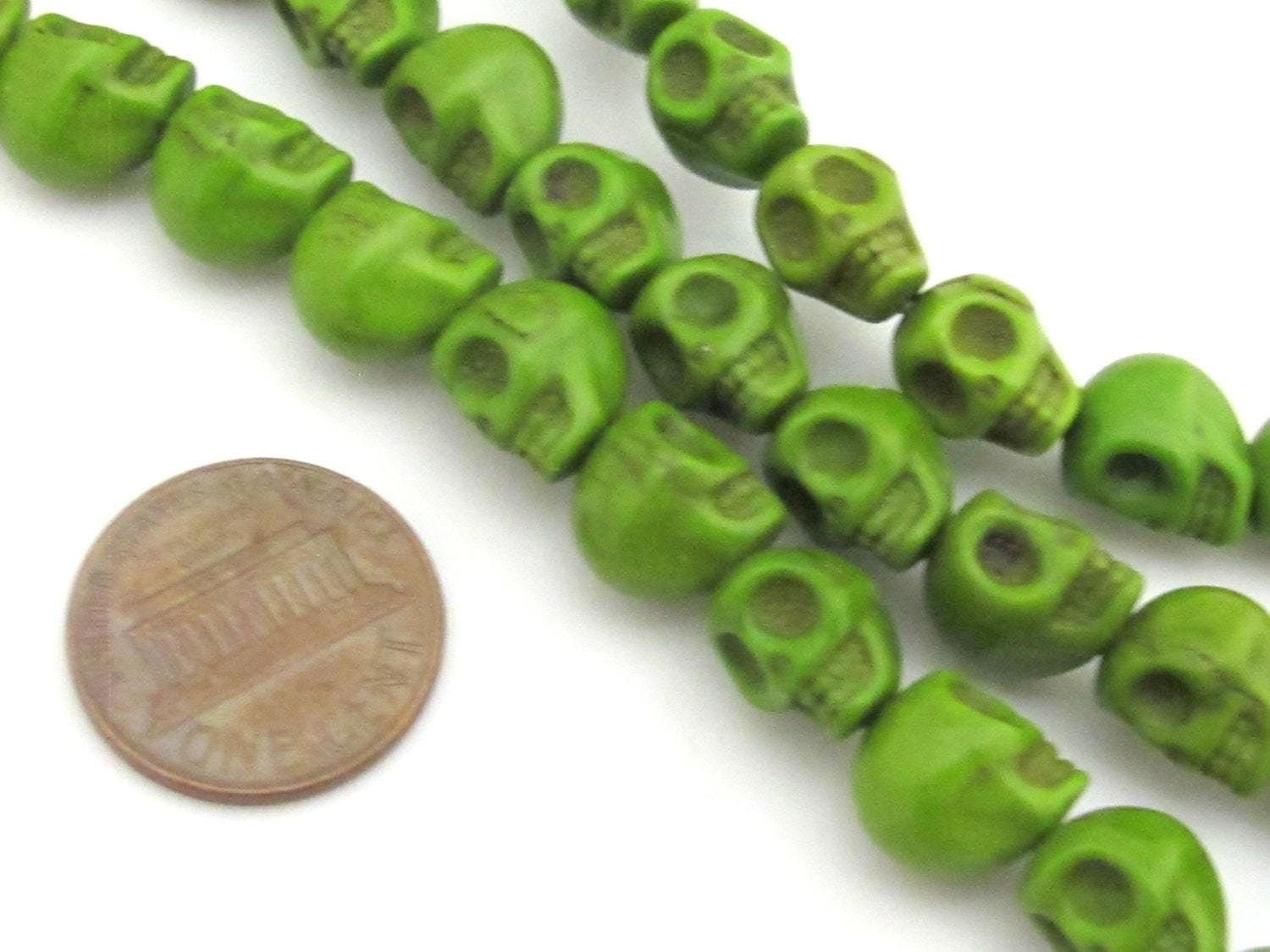 10 green howlite skull beads 10 mm x 8 mm - GM332