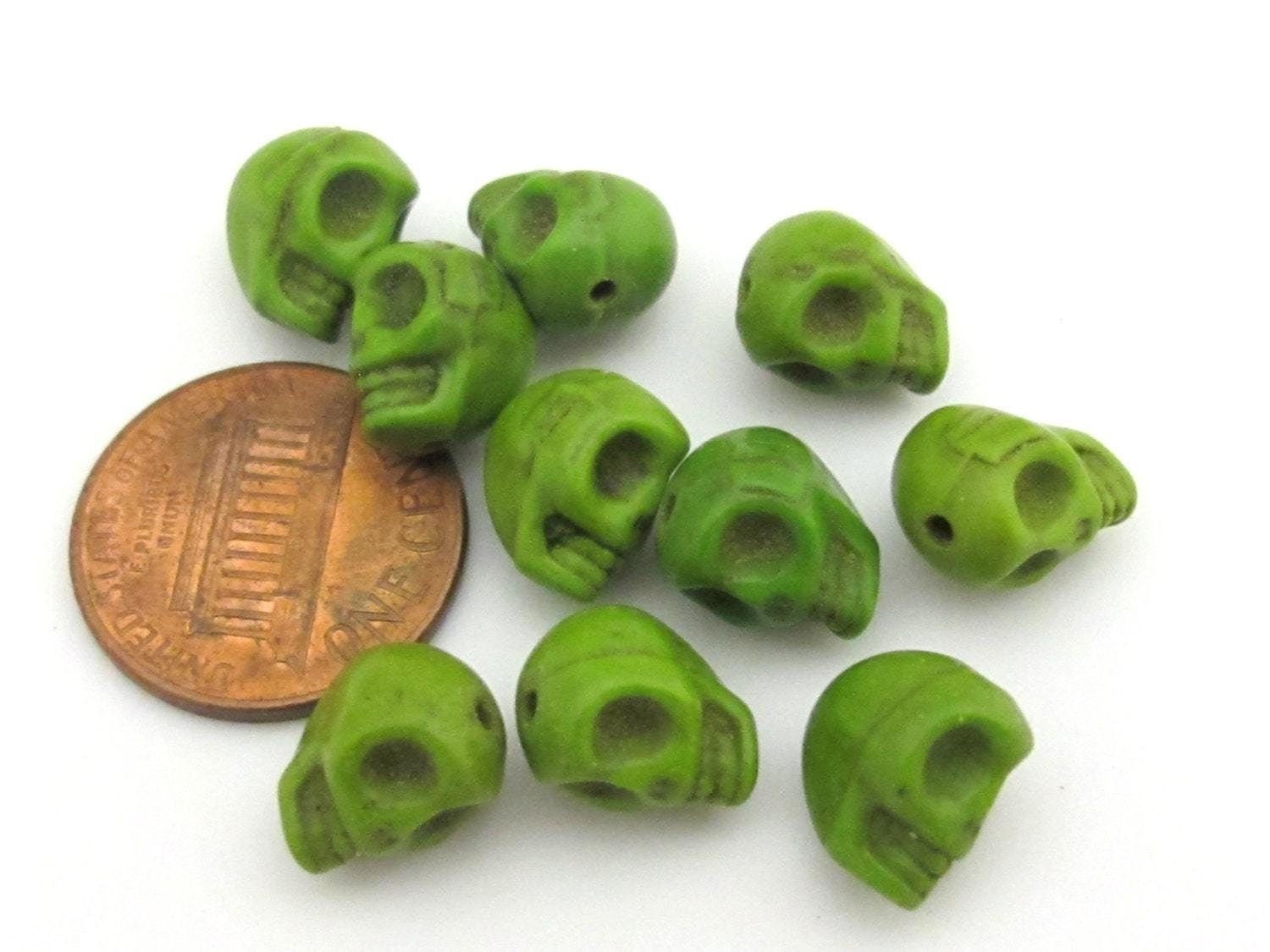 10 green howlite skull beads 10 mm x 8 mm - GM332