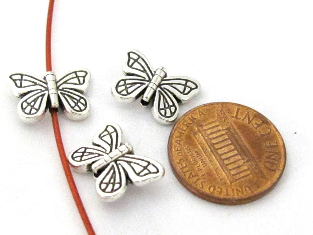 8 Beads - Beautiful butterfly antiqued silver toned metal beads - BD916