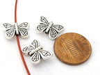8 Beads - Beautiful butterfly antiqued silver toned metal beads - BD916