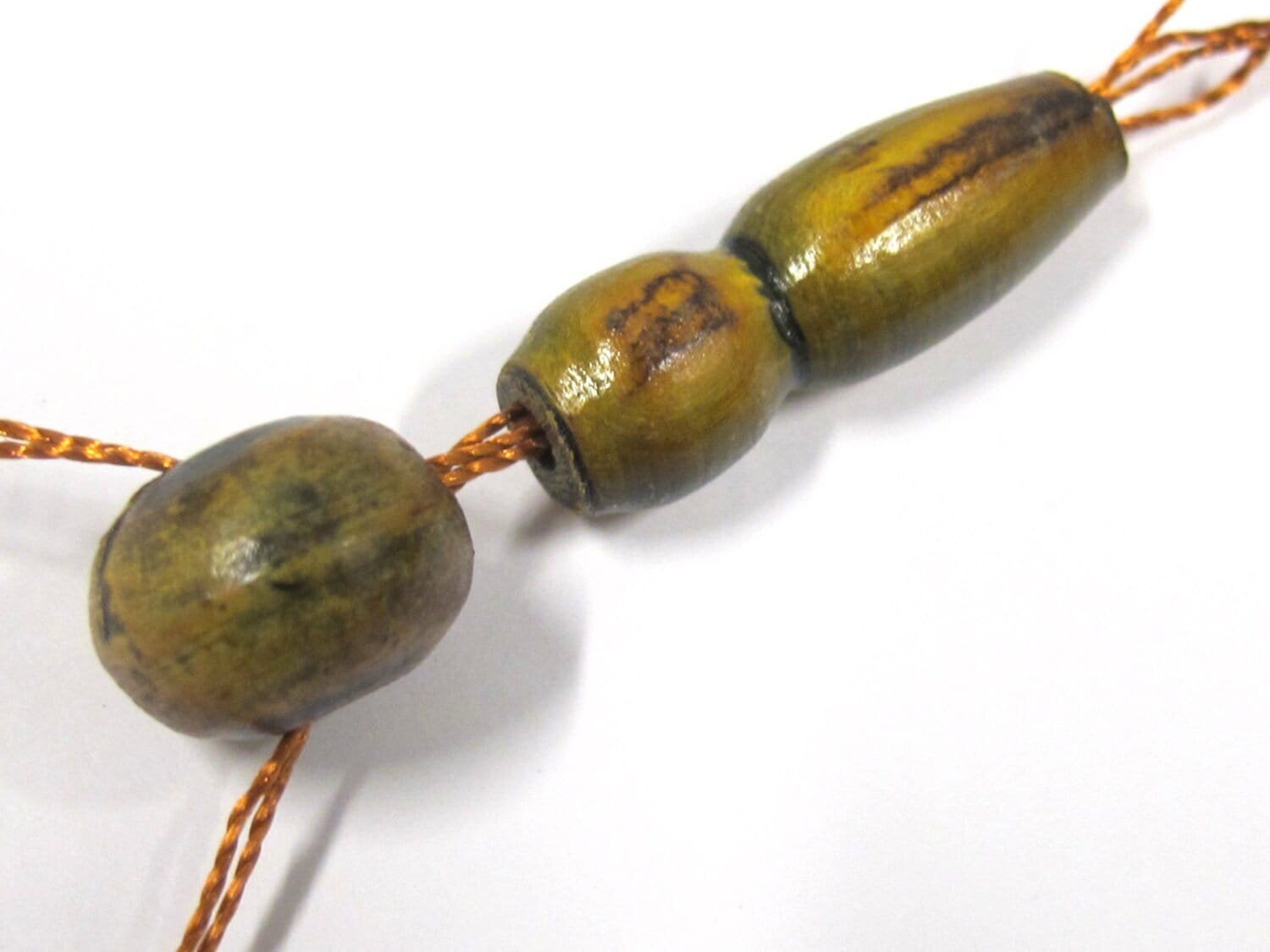 1 Guru bead - Carved recycled cattle horn bone bead - Tibetan Guru bead with column bead Set - ML028D
