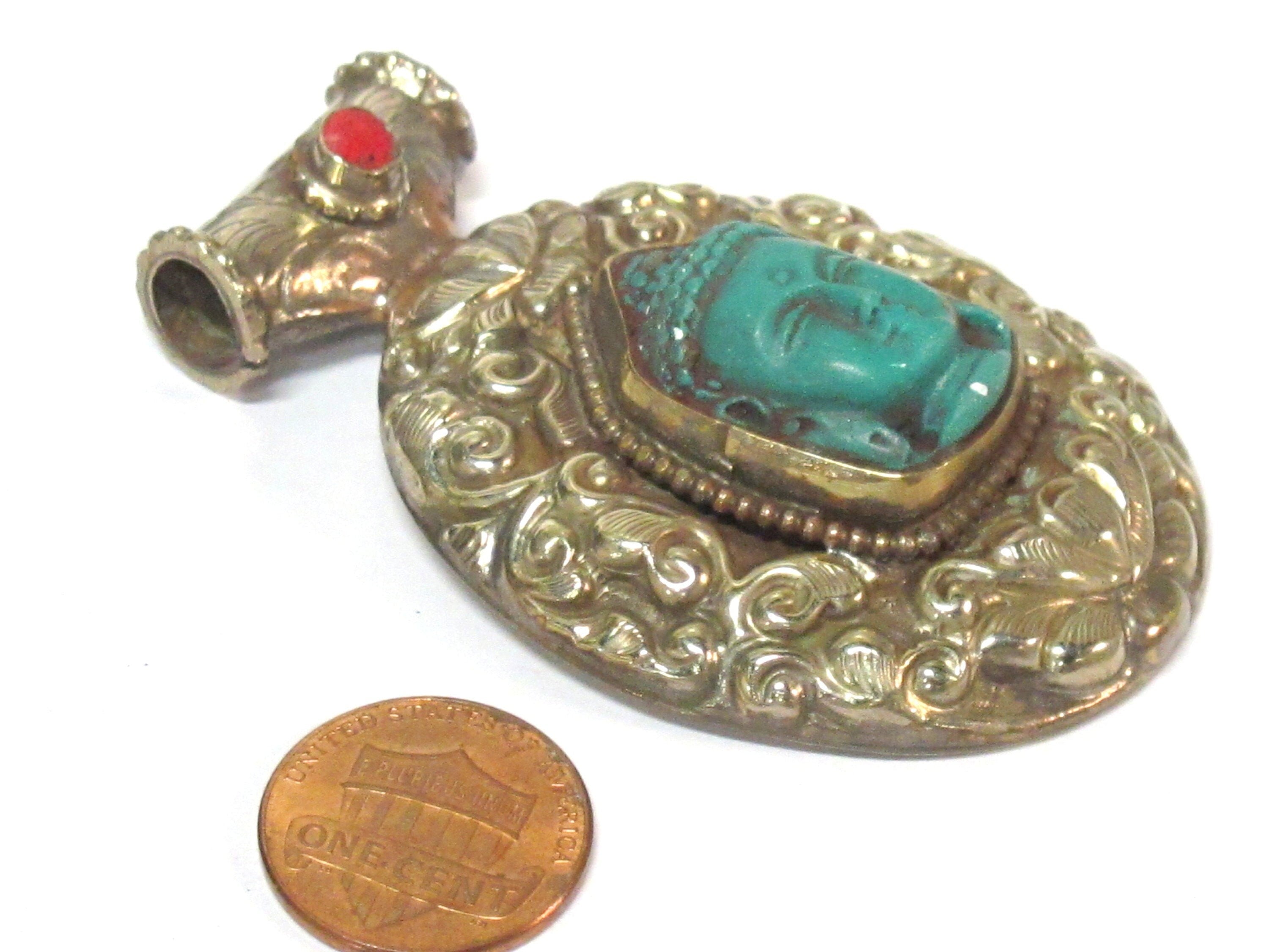 1 Pendant - Large Tibetan antiqued silver color green Buddha pendant with Lotus flower carving - PM336H