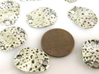 8 Beads - Oval disc shape antiqued silver tone connector beads 20 mm x 15 mm - BD940