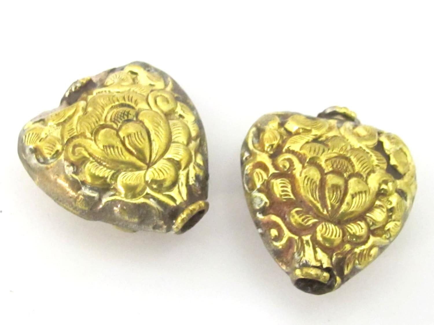 1 Bead - Tibetan Lotus flower repousse heart shape brass bead antiqued gold color - BD853