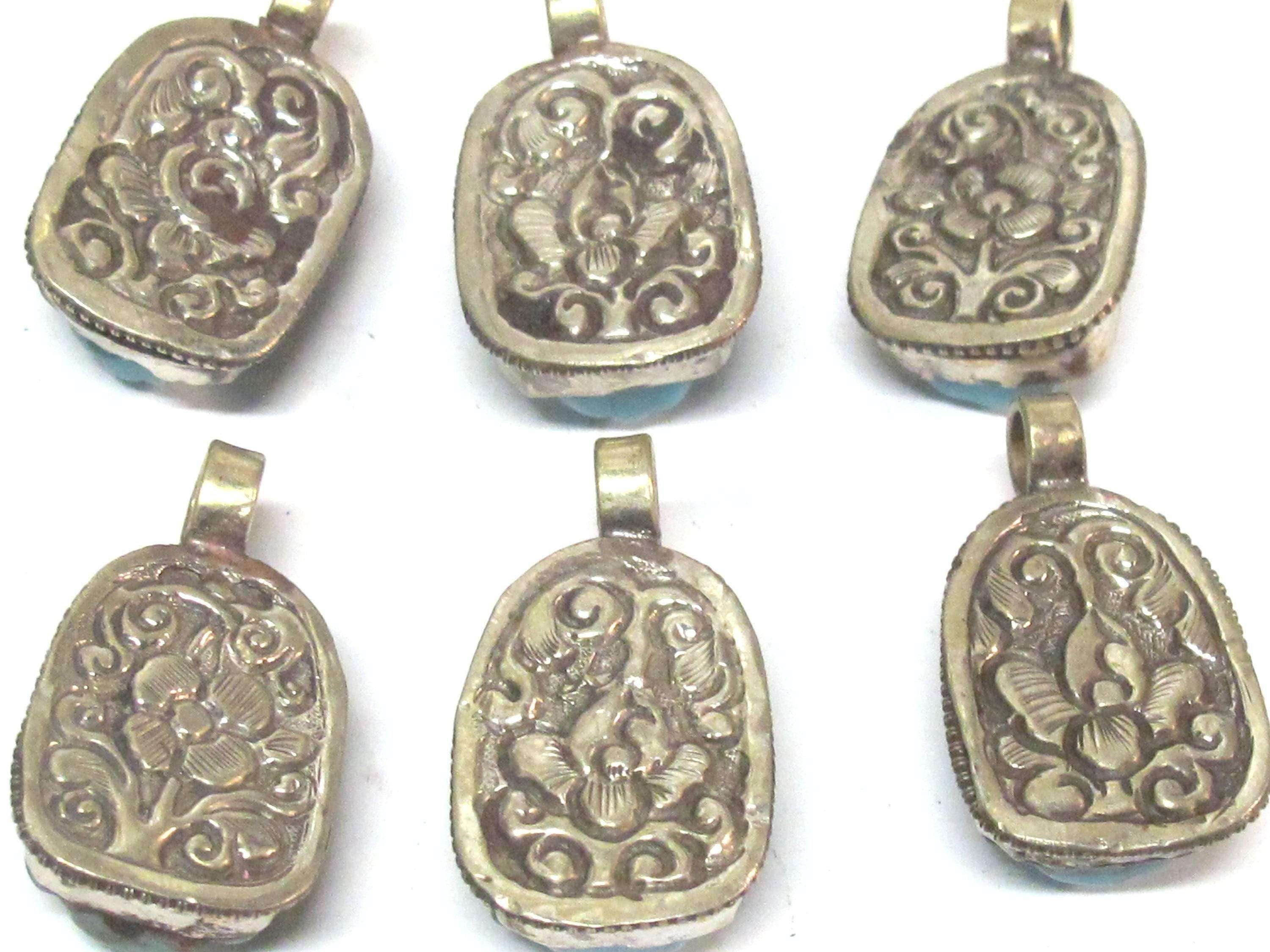 1 pendant -Tibetan Buddha pendant Small size Tibetan Nepal Buddha resin charm pendant with floral carving on other side-- PM590