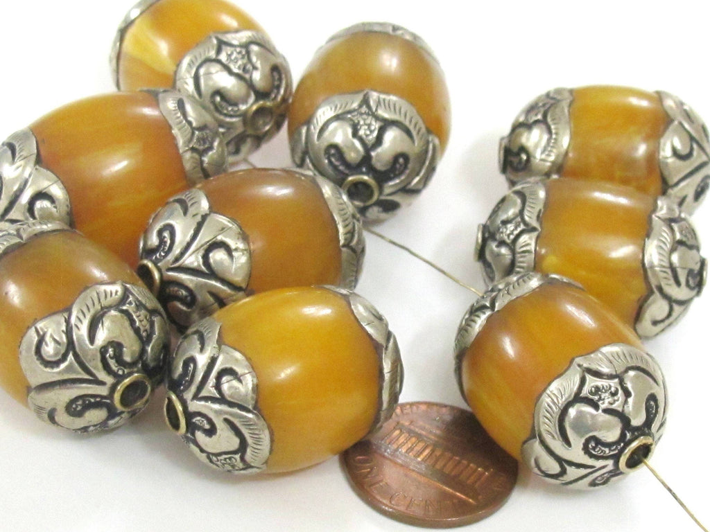 1 BEAD - Beautiful Thick Tibetan copal resin silver color capped bead from Nepal - BD984