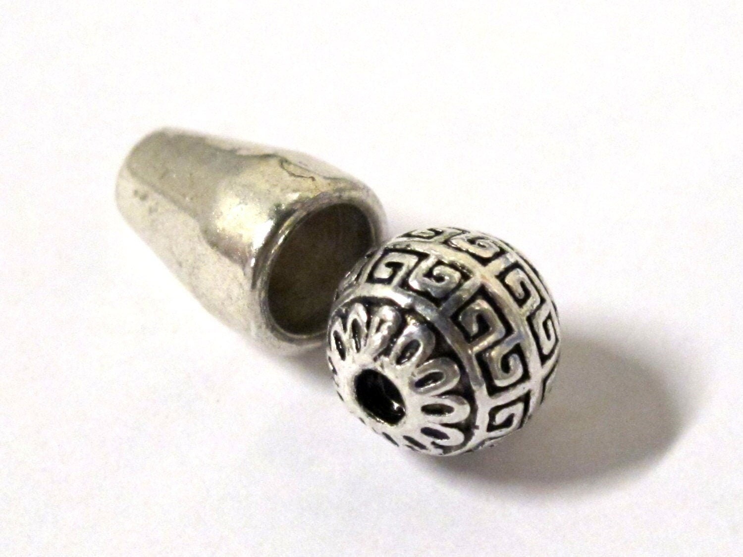 3 sets- Tibetan Guru beads - Tibetan silver 3 hole Guru Bead 8.5-9 mm size with column bead - GB052s