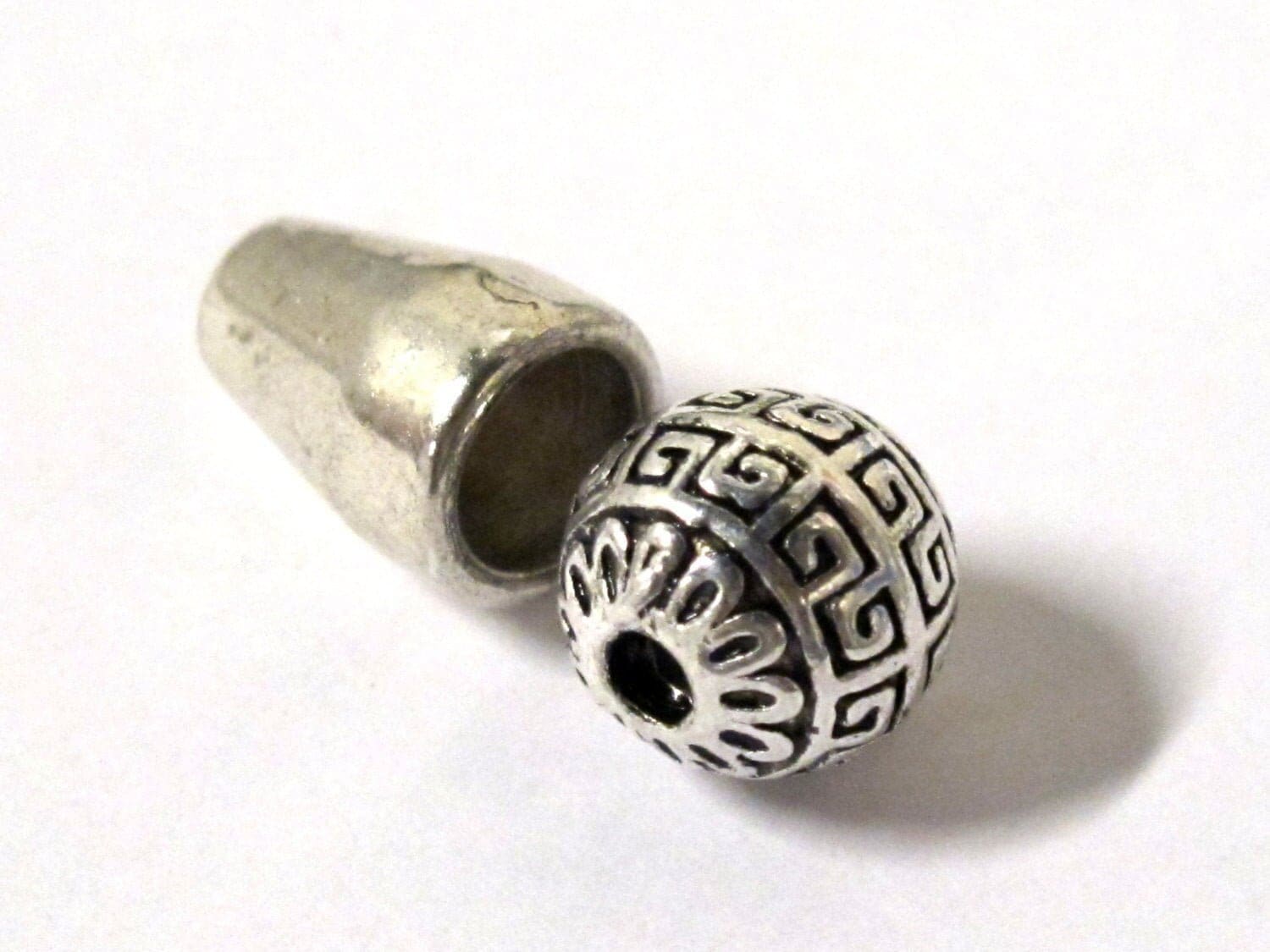 3 sets- Tibetan Guru beads - Tibetan silver 3 hole Guru Bead 8.5-9 mm size with column bead - GB052s