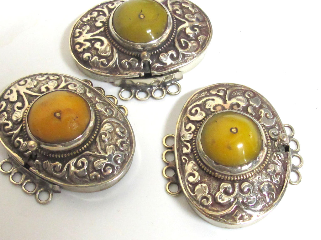 1 clasp - Large size ethnic Tibetan silver copal resin inlaid statement box clasp pendant from Nepal - LN038