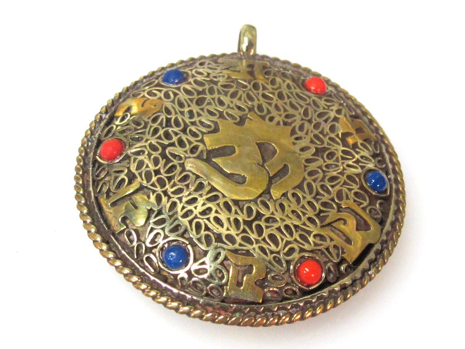 1 Pendant - Reversible Om and Kalachakra mantra Brass filigree pendant from Nepal - PM529