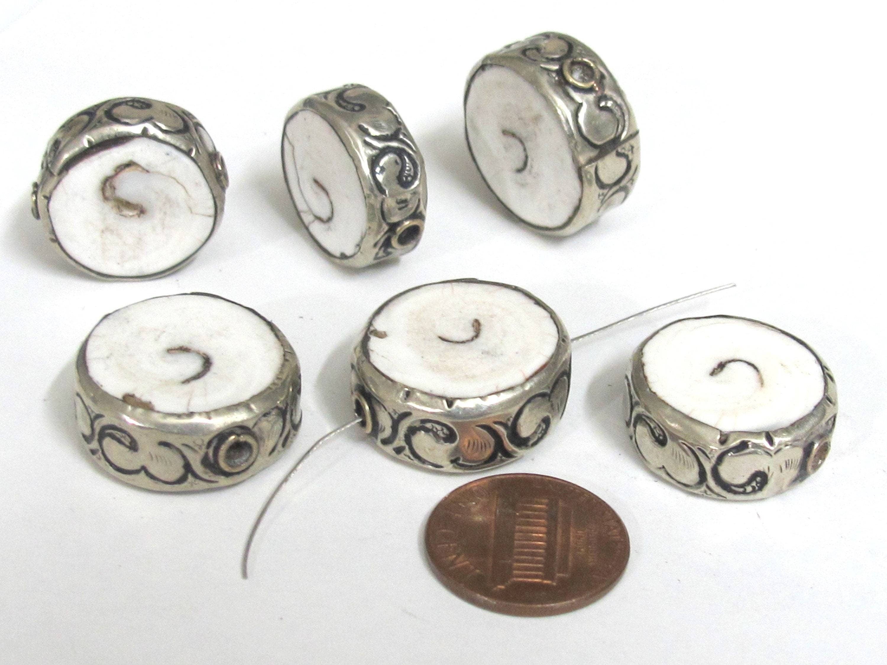 1 Bead - Ethnic nepal beads naga conch shell beads Tibetan beads silver color encased tribal naga conch shell bead 19-22 mm - CH074