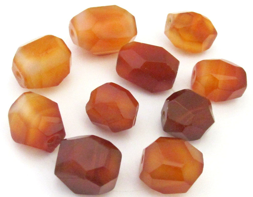 4 Beads - Faceted thick Carnelian Agate gemstone nugget beads - GM344