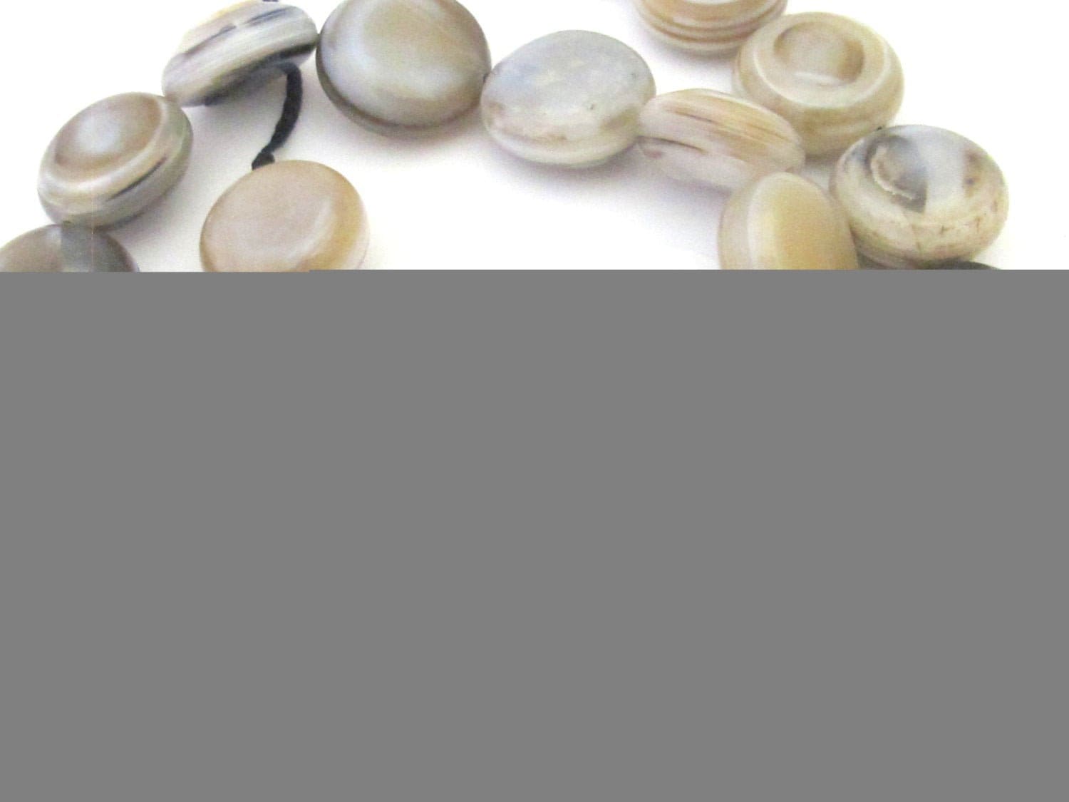 4 BEADS - 15 - 16 mm wide Agate gemstone button shape beads - GM345