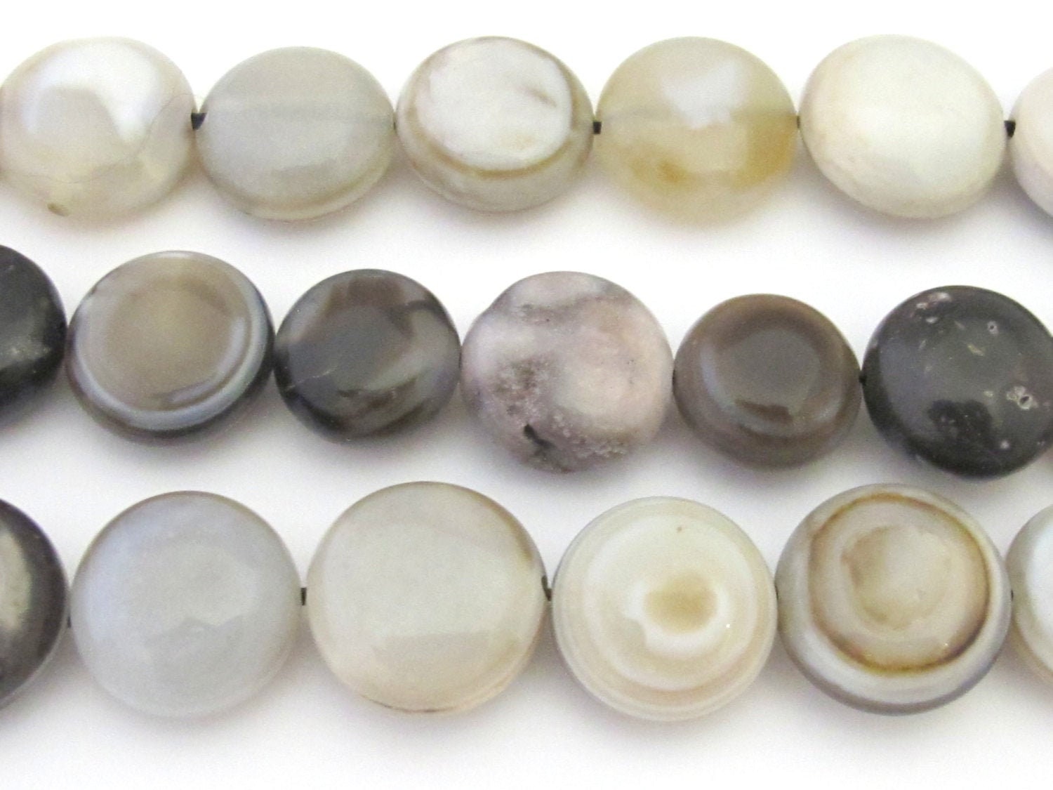 4 BEADS - 15 - 16 mm wide Agate gemstone button shape beads - GM345