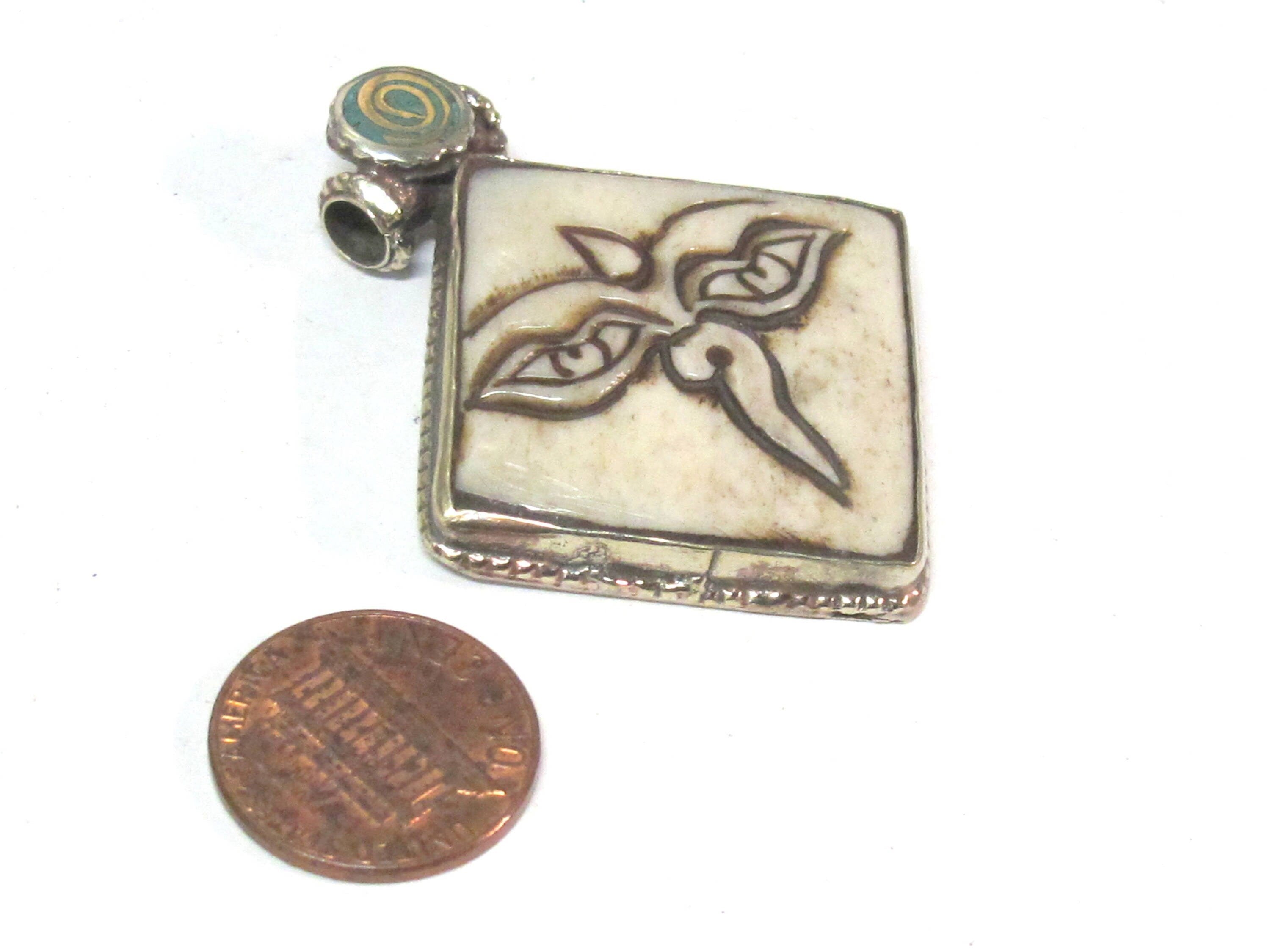 Ethnic Tibetan cream color carved recycled cattle bone Buddha eye symbol pendant - PM594B