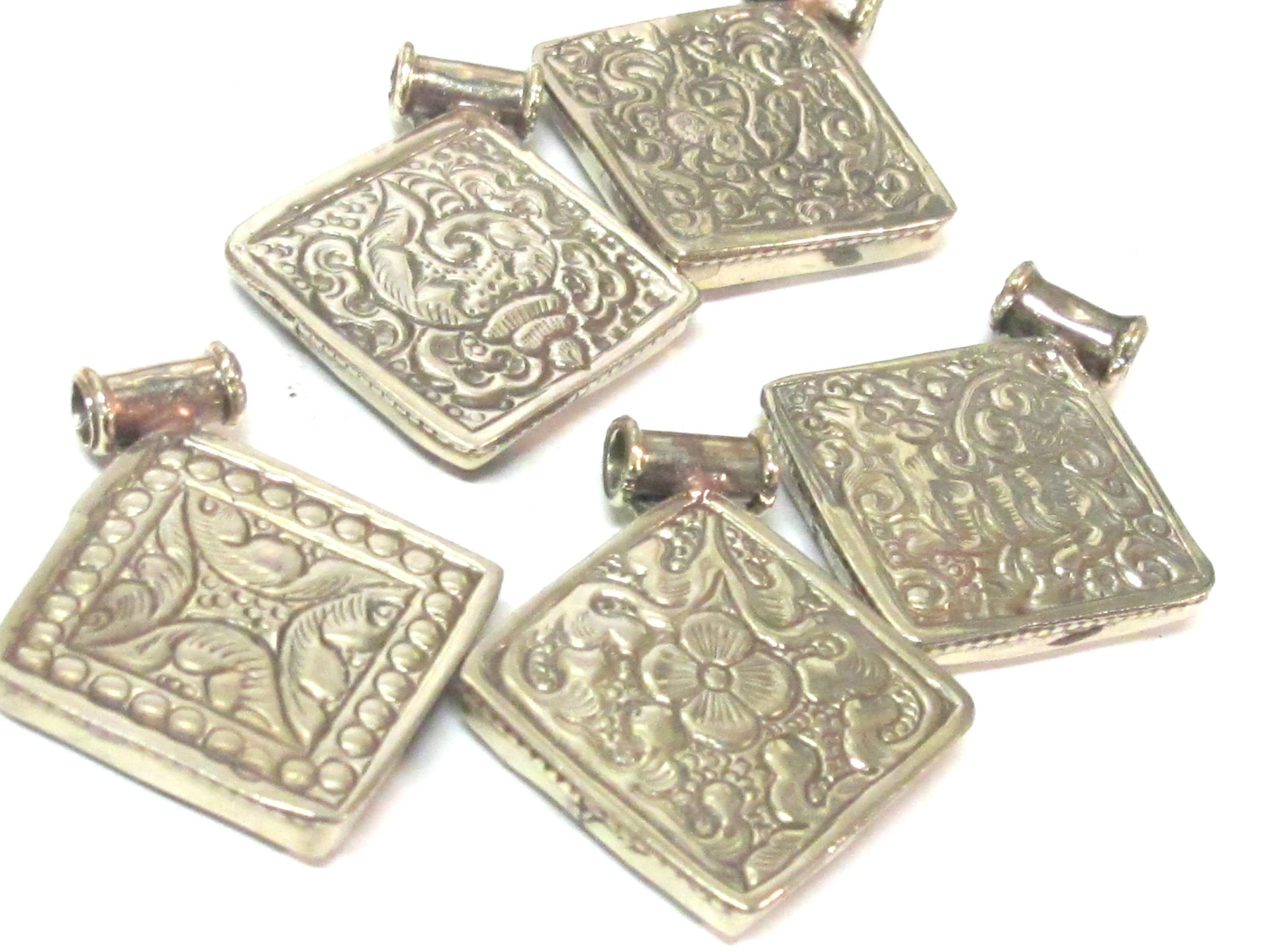 Ethnic Tibetan cream color carved recycled cattle bone Buddha eye symbol pendant - PM594B