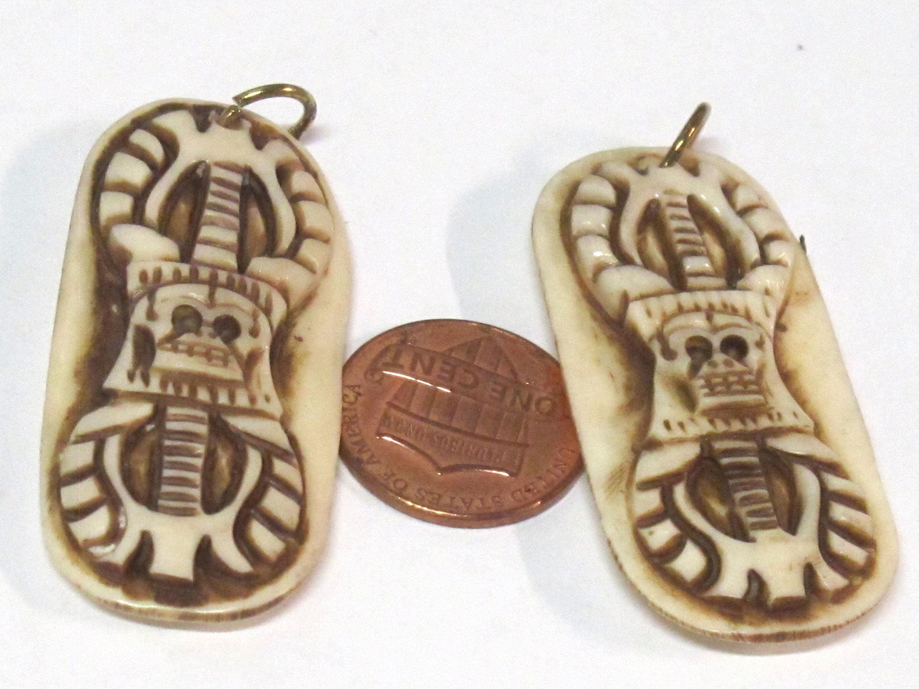 1 Pendant - Tibetan dorje with skull design carved bar shape recycled cattle bone pendant from Nepal - PB115